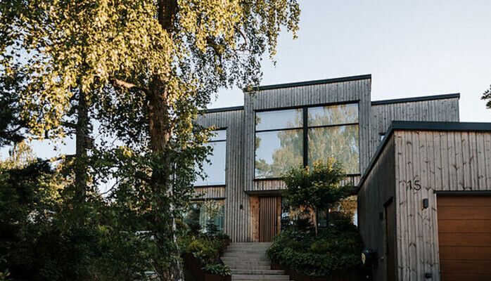 Modernt hus, nära natur med mycket ljusinsläpp sökes till fotografering,  Sthlm, 30 okt