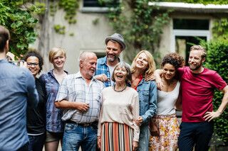 Singelkille 20-35 år som röstar på SD sökes för TV-program inför valet