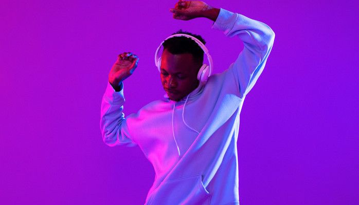 Kille som kan göra backflip sökes!