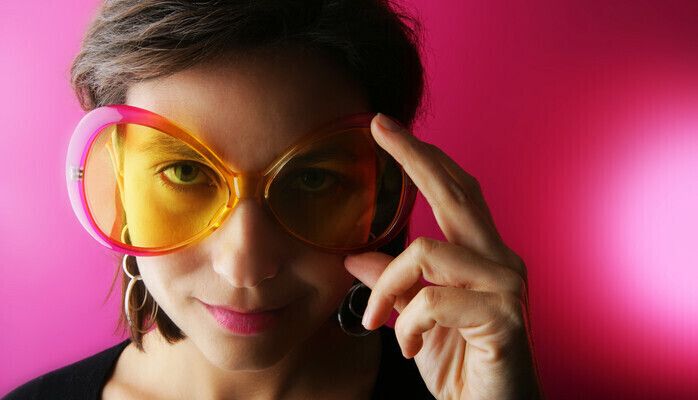 Kvinna 50-60 år sökes för reklamfilm och stillbild för transportvarumärke