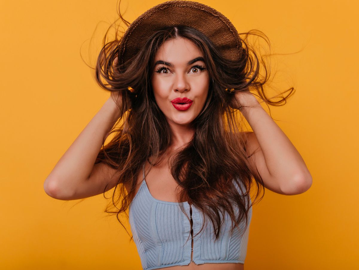 Giftbag + salary 3.000sek; Hair model needed for filming video content, open for color change.