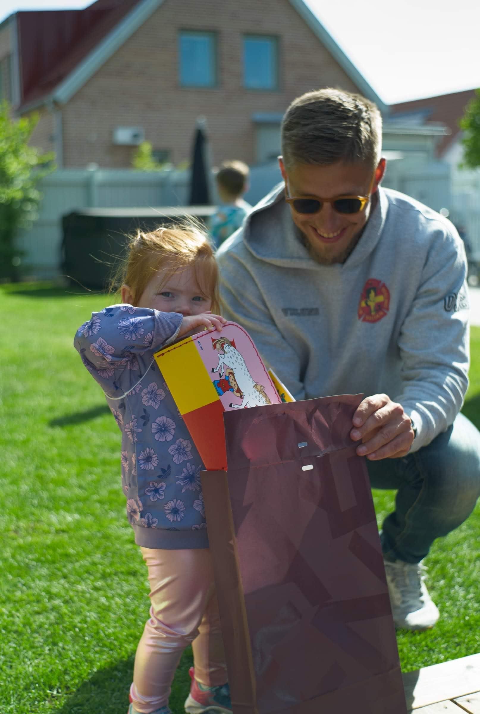 bild 0}