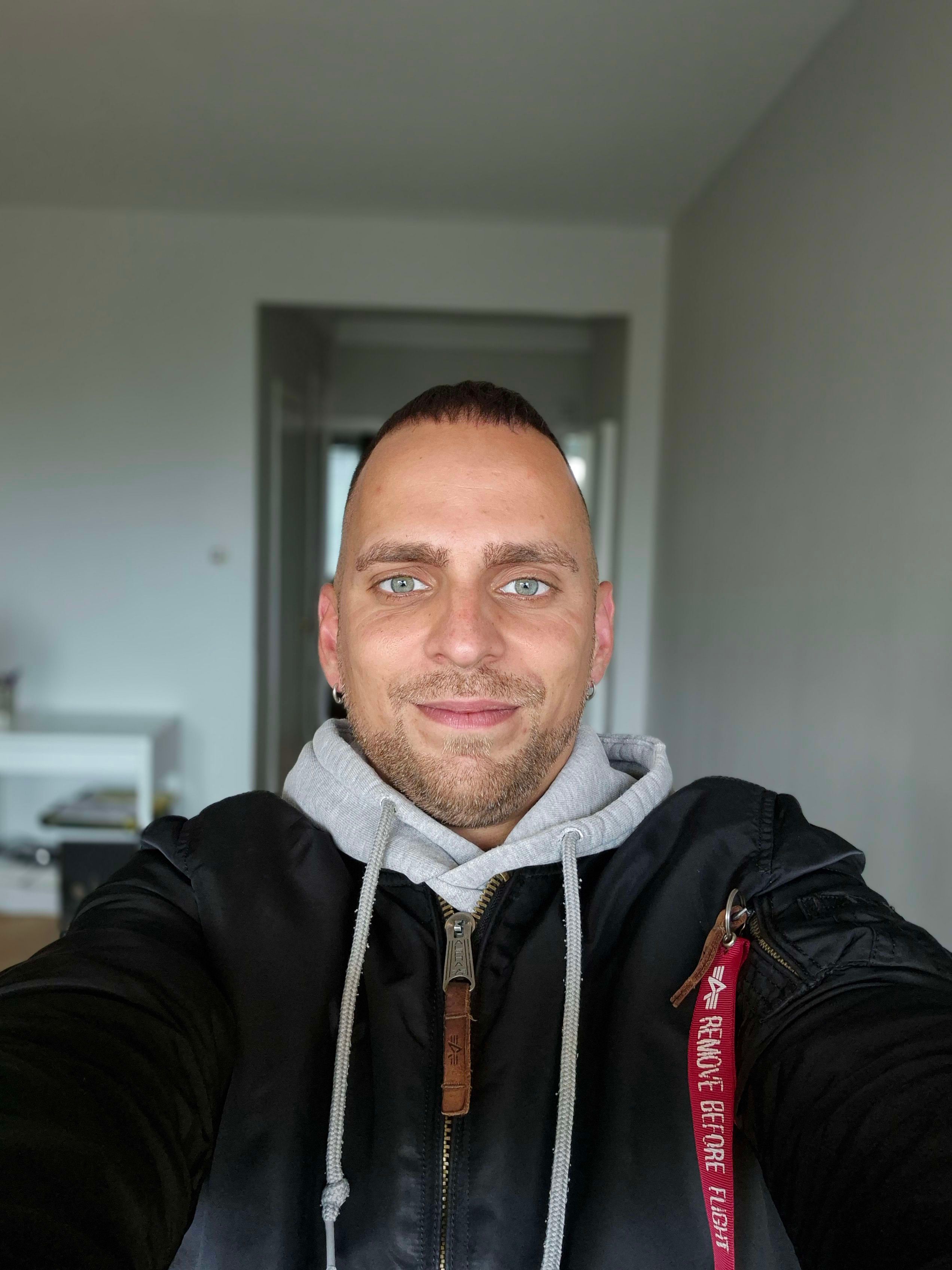 bild 0}