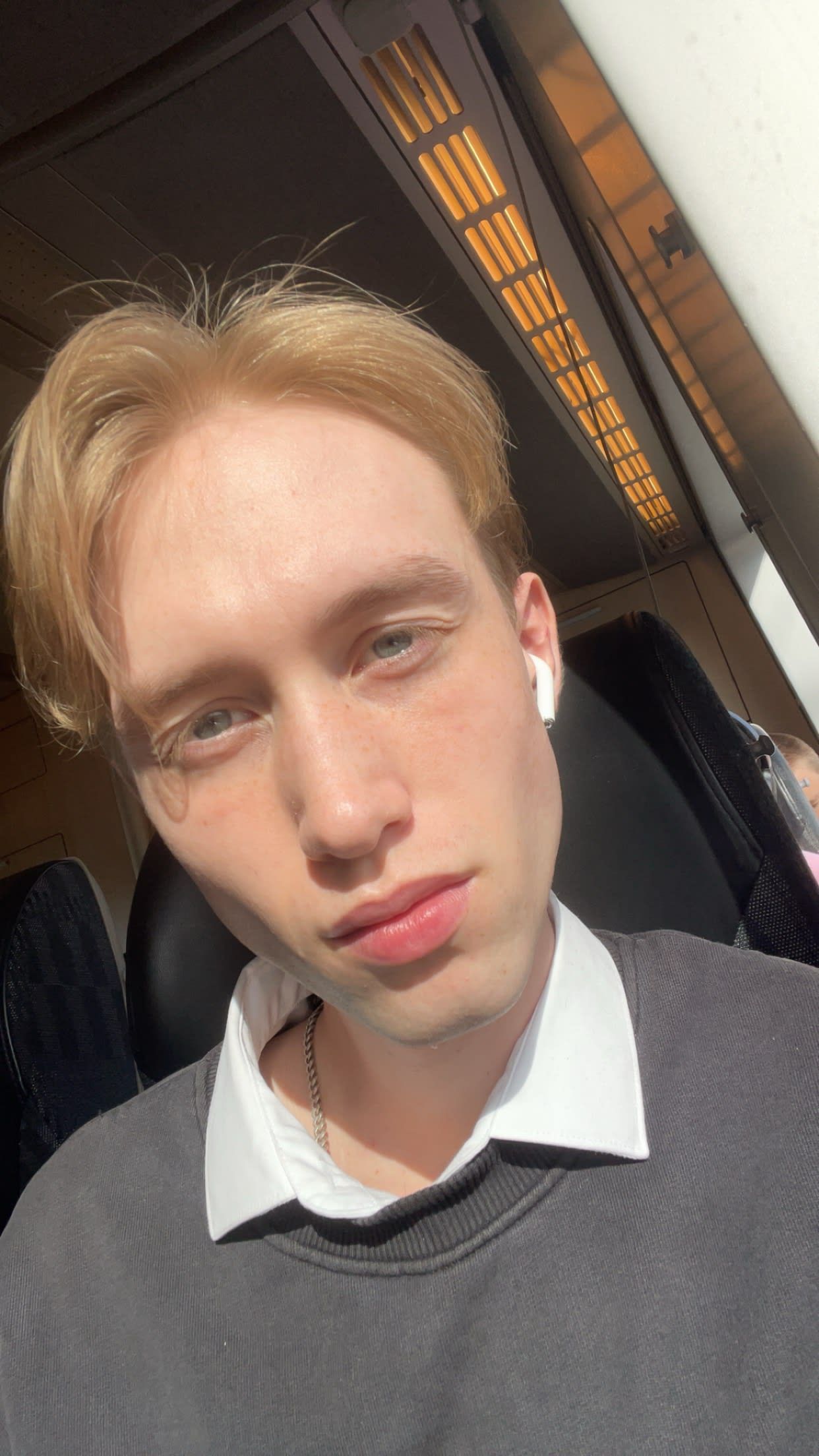 bild 0}