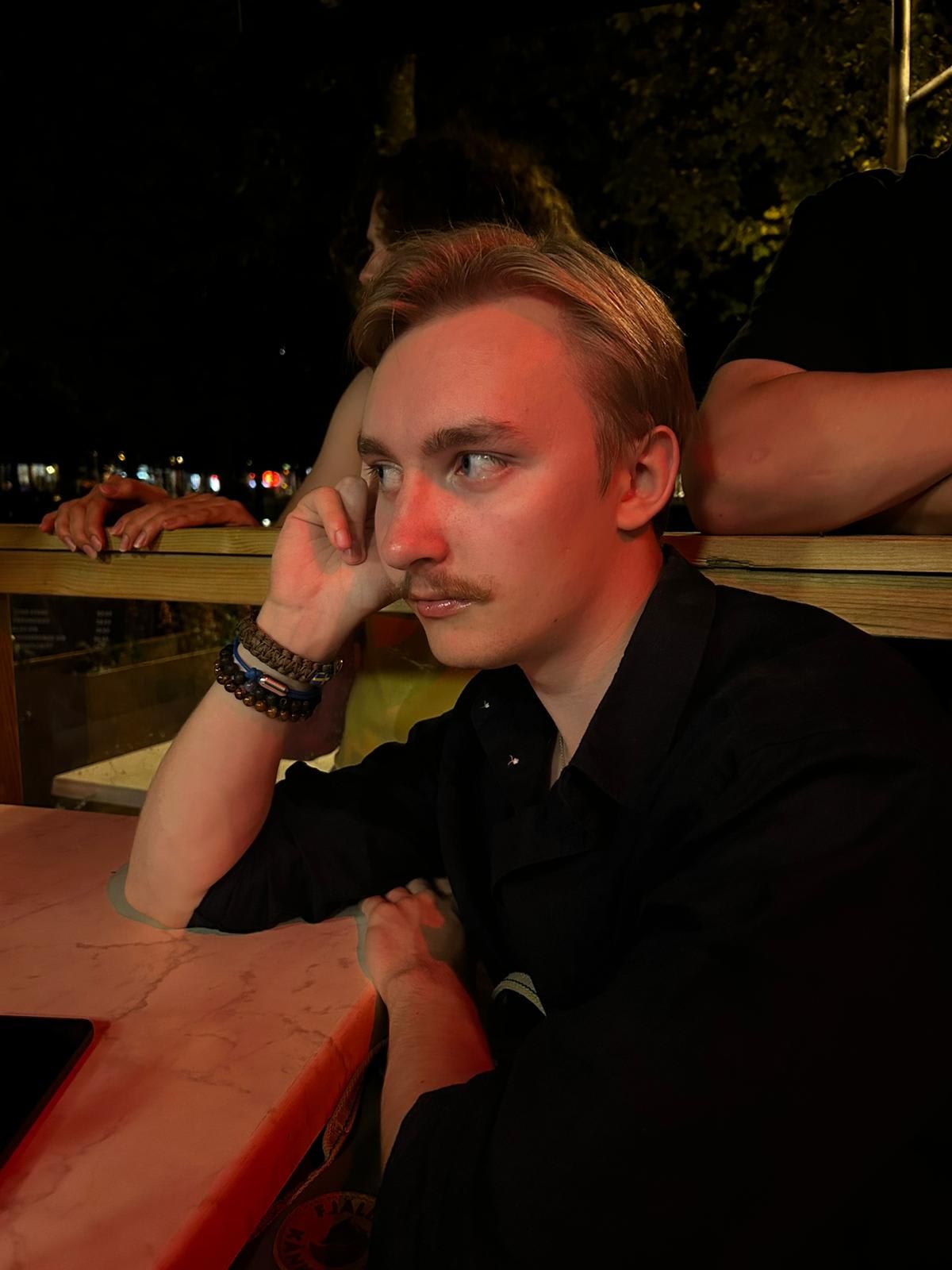 bild 0}