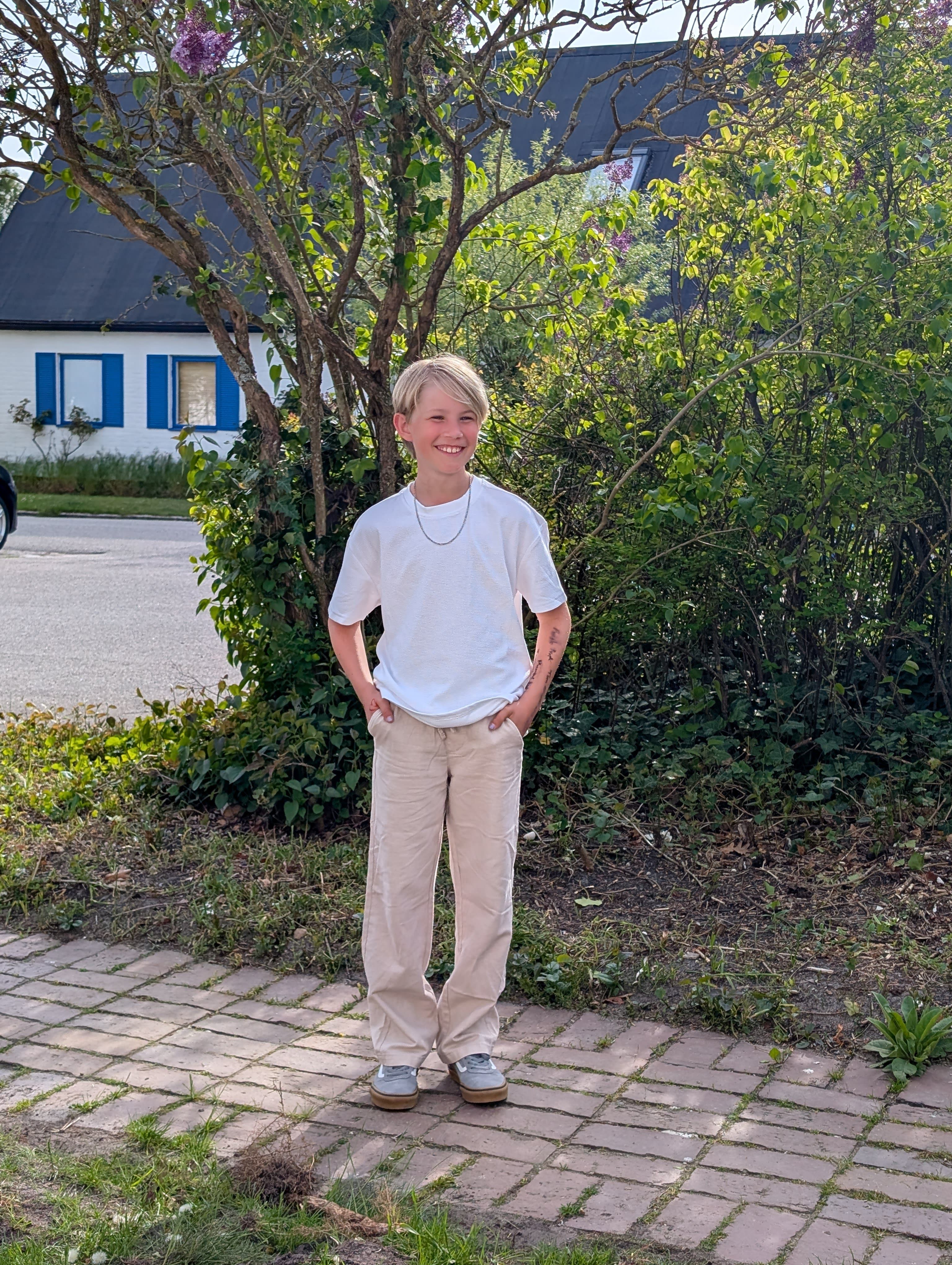 bild 0}