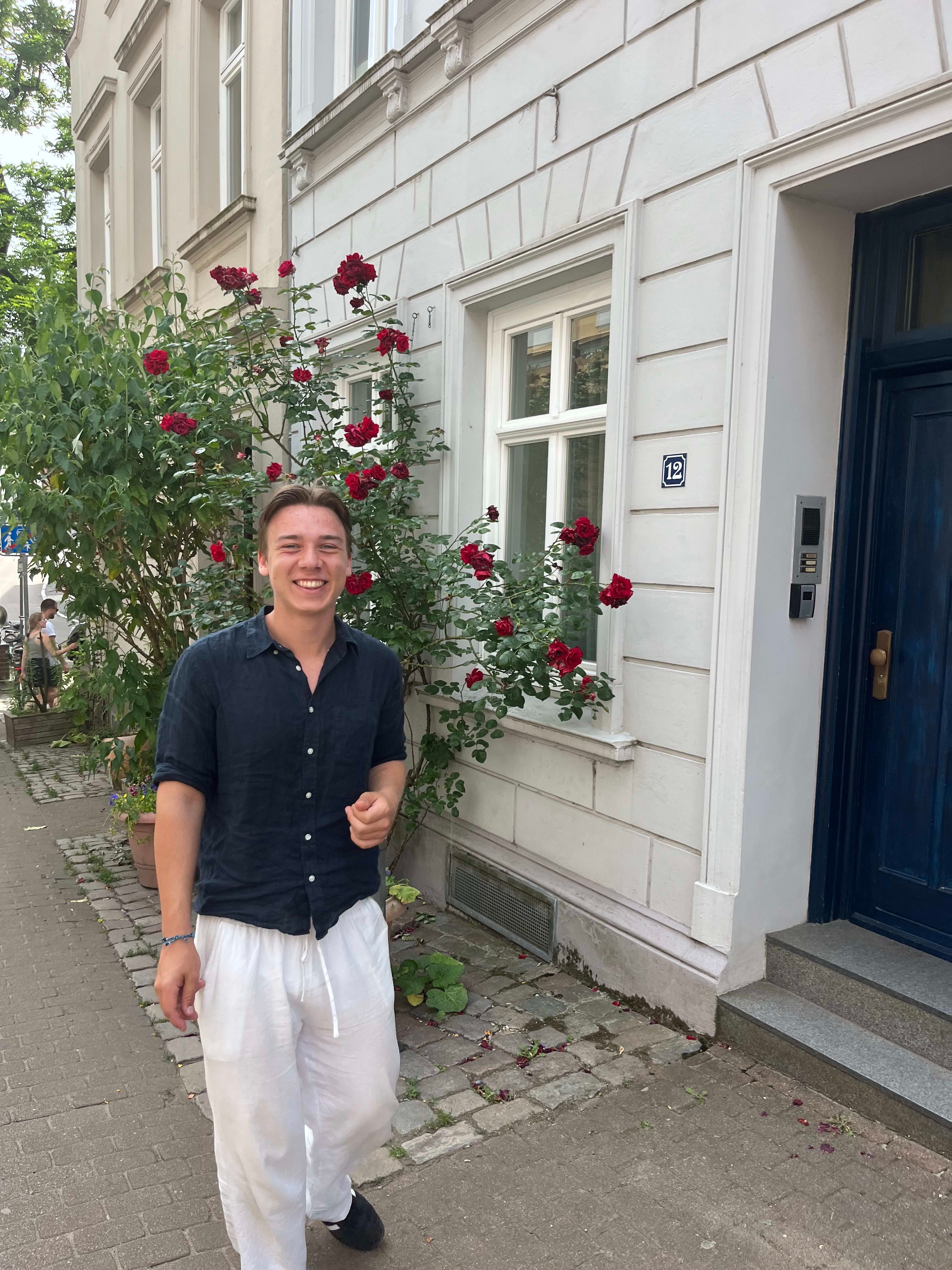 bild 0}