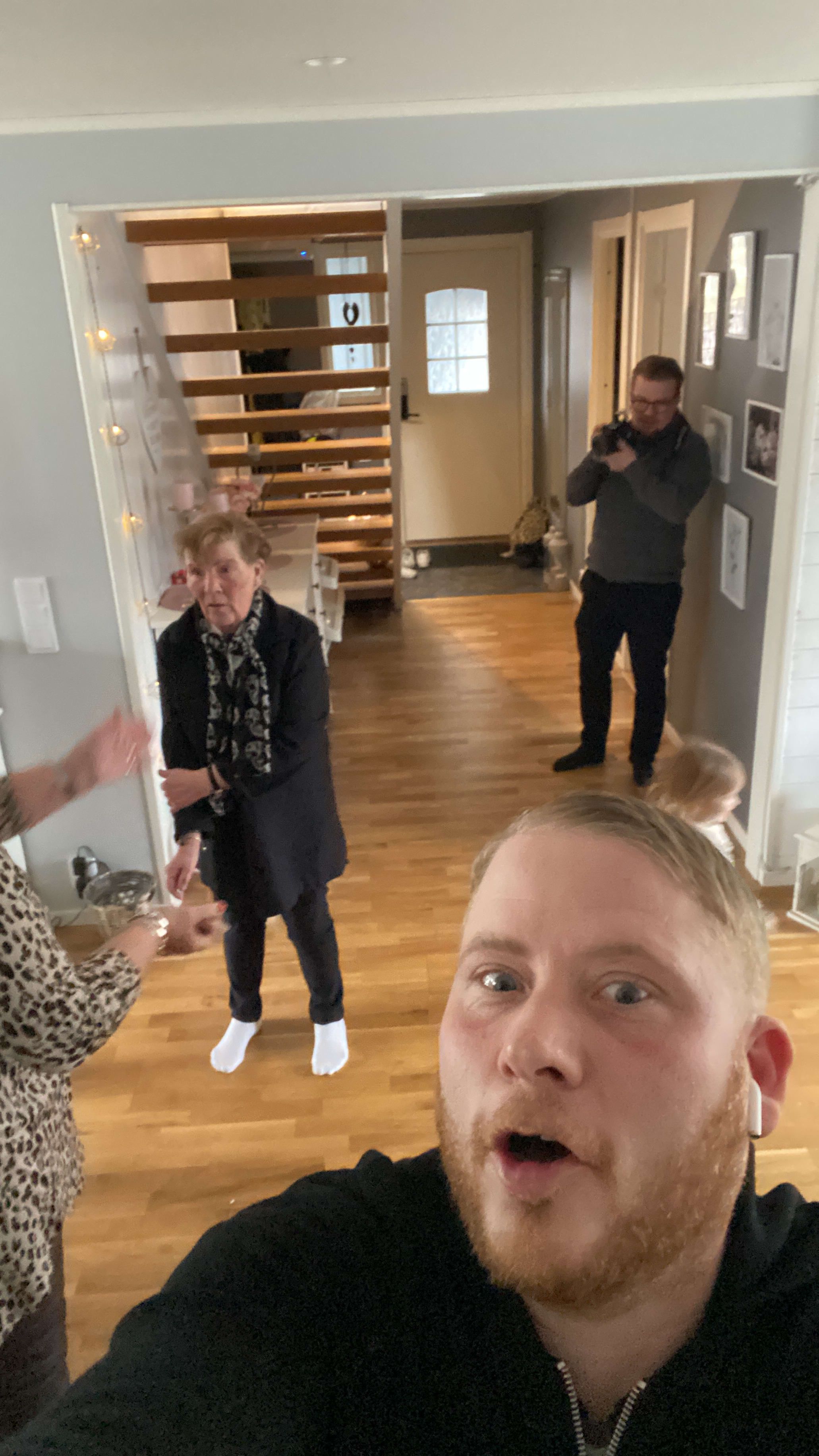 bild 0}