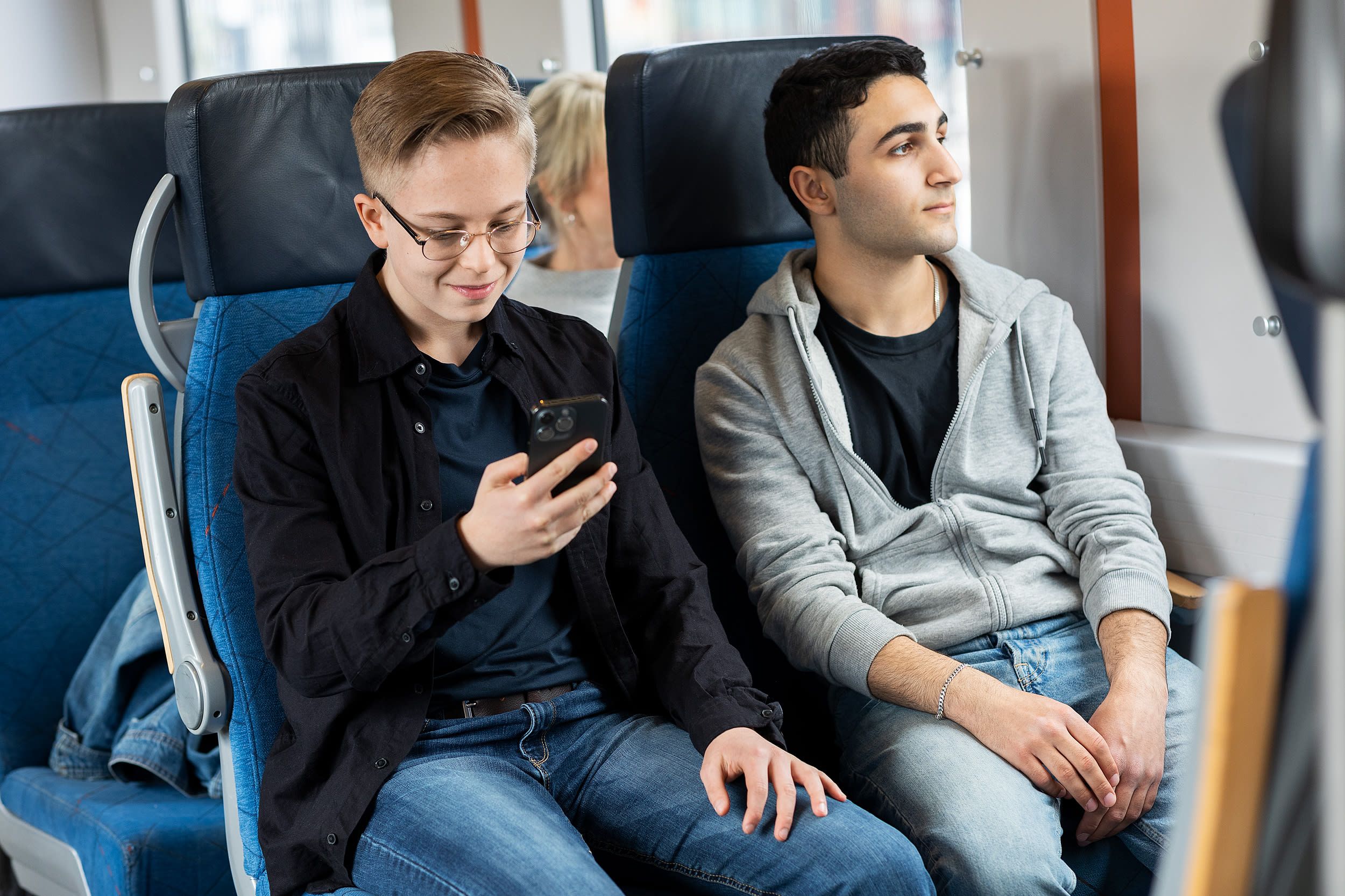 bild 0}