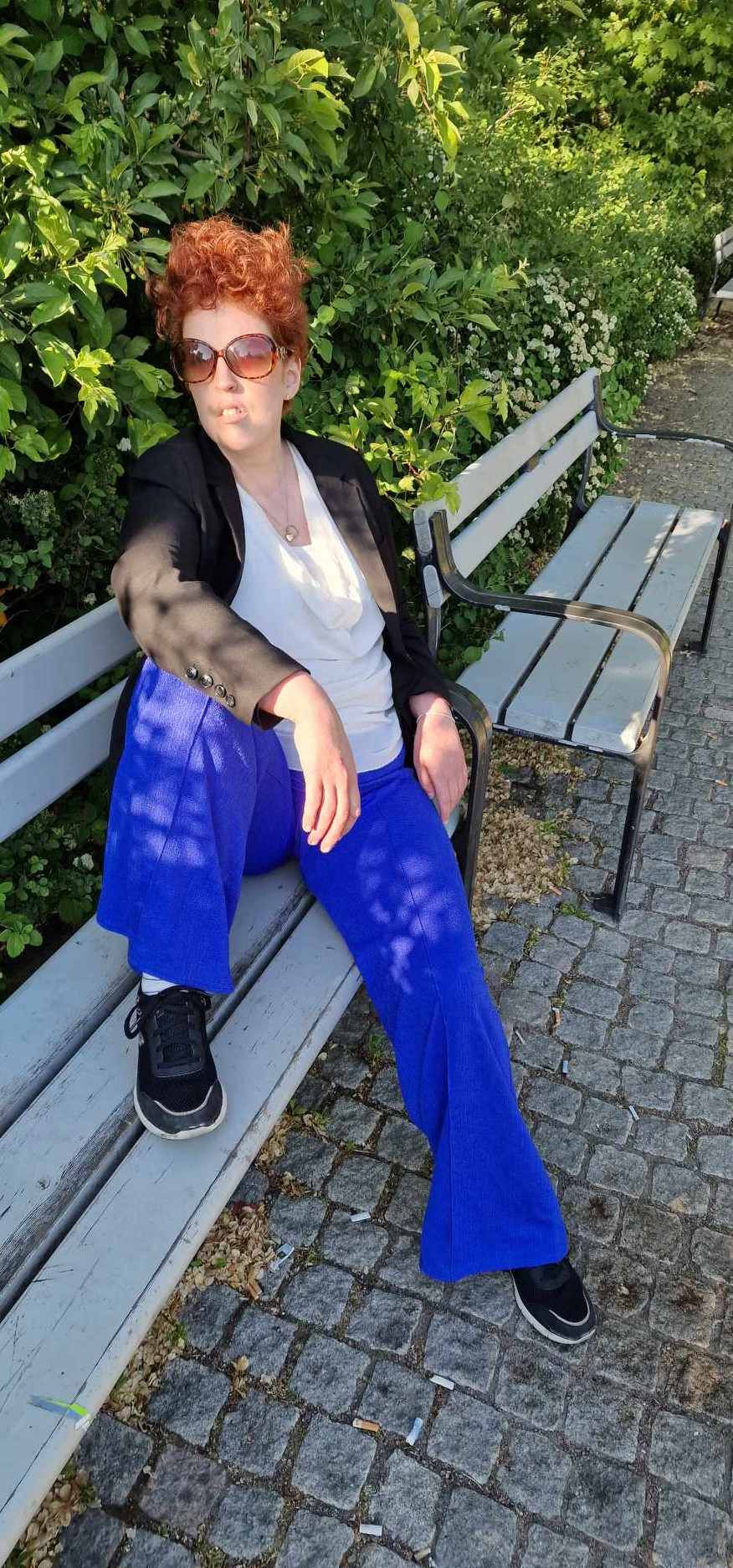 bild 0}
