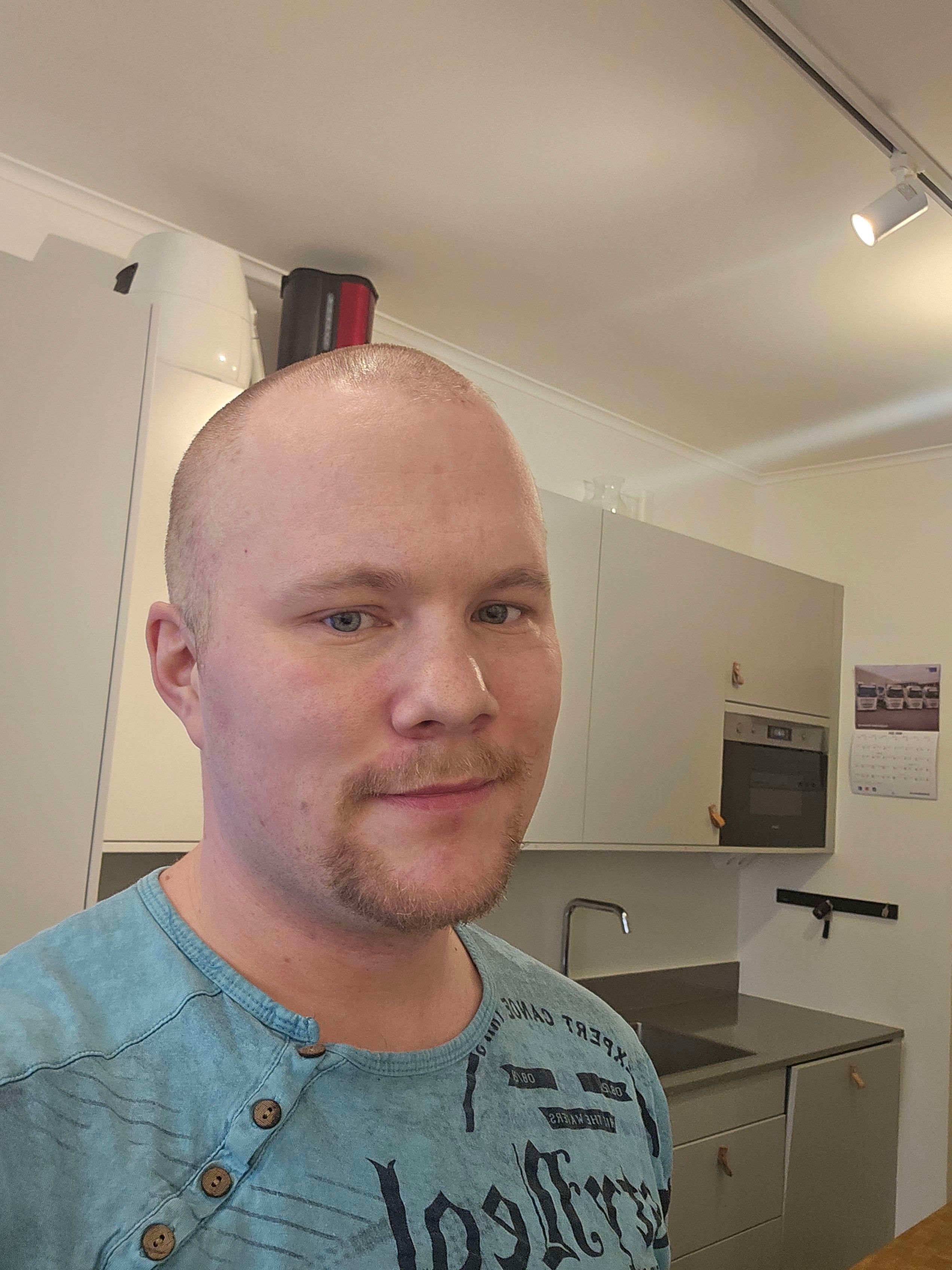 bild 0}