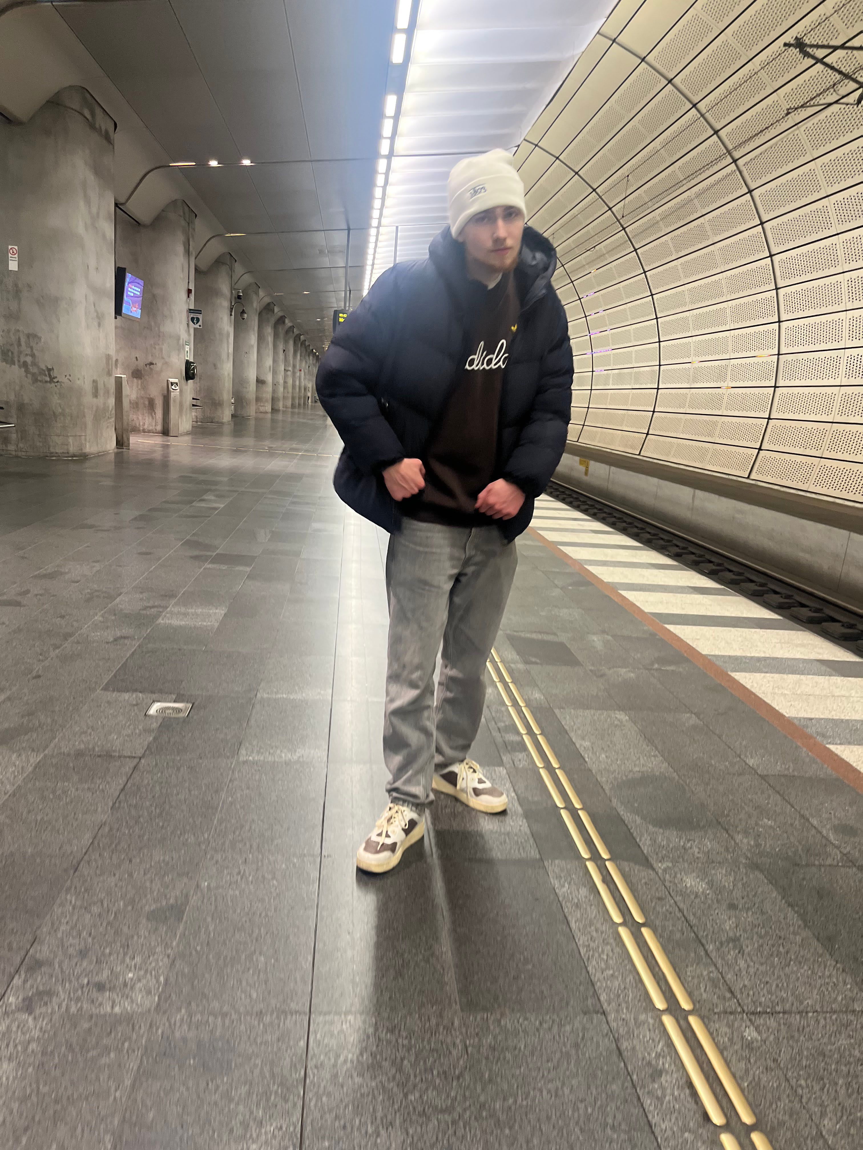 bild 0}