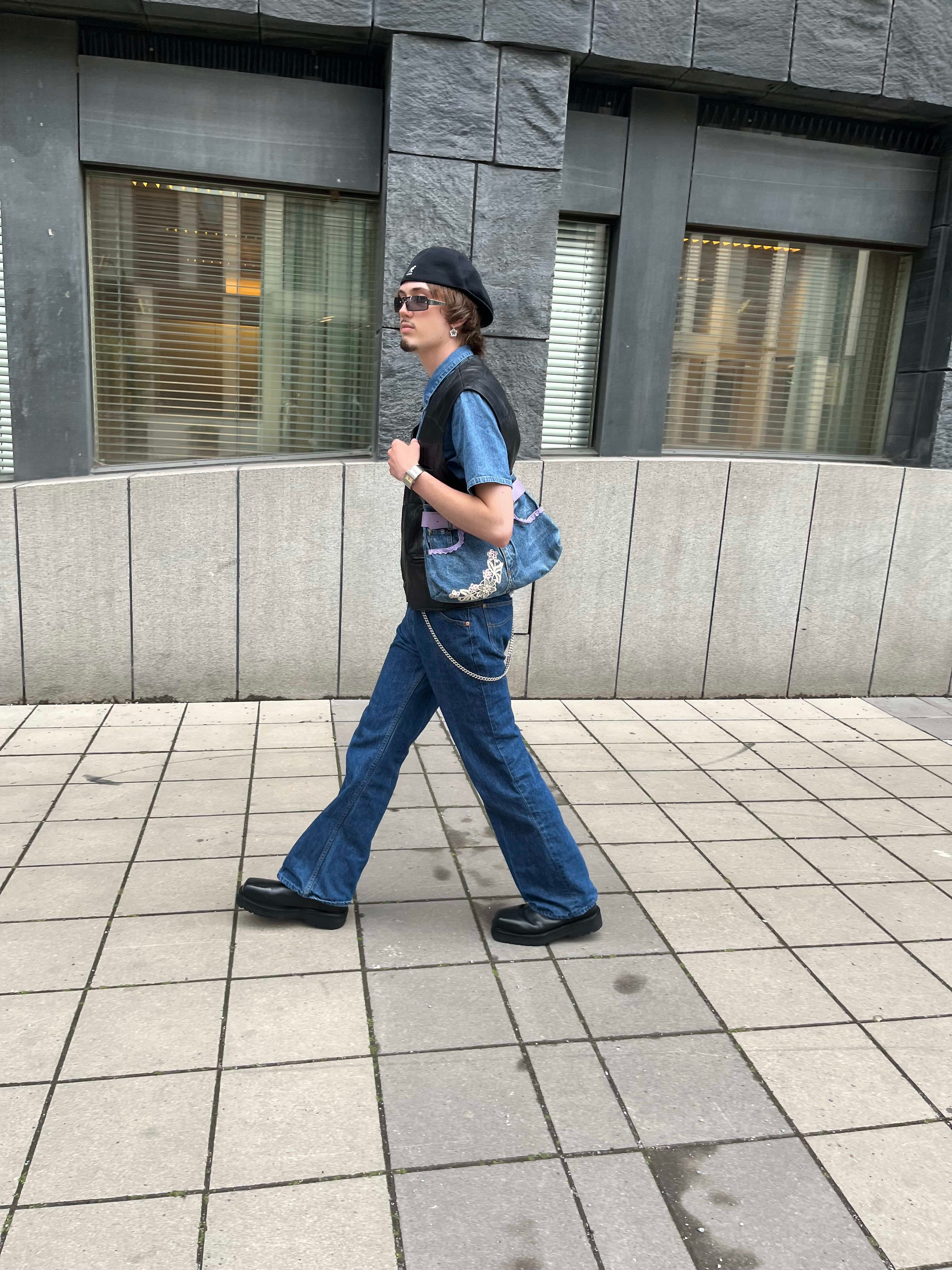 bild 0}