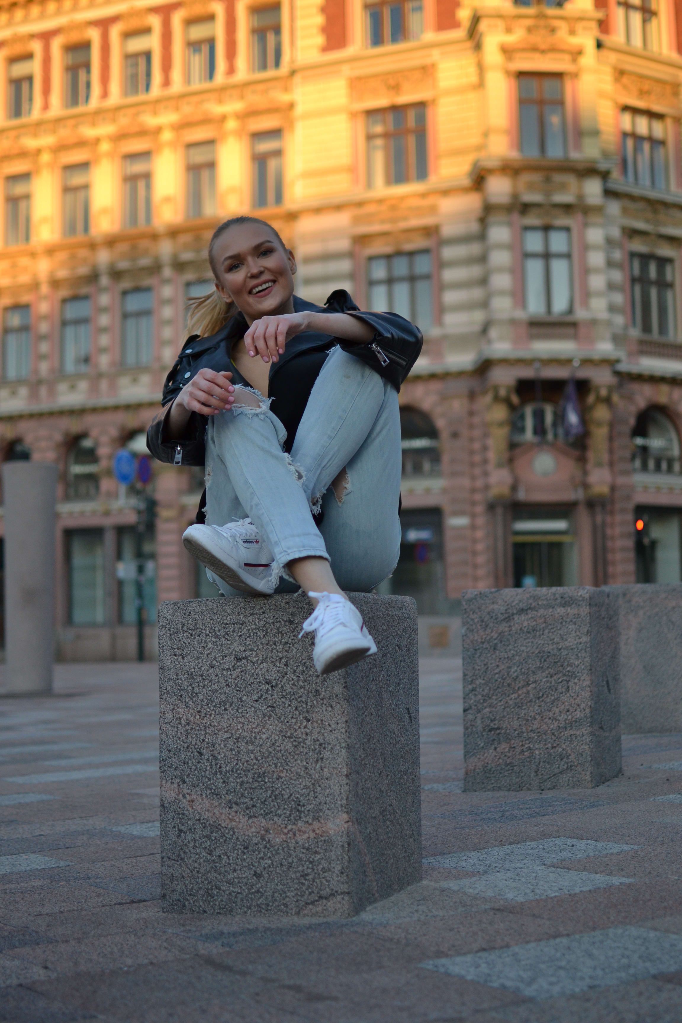 bild 0}