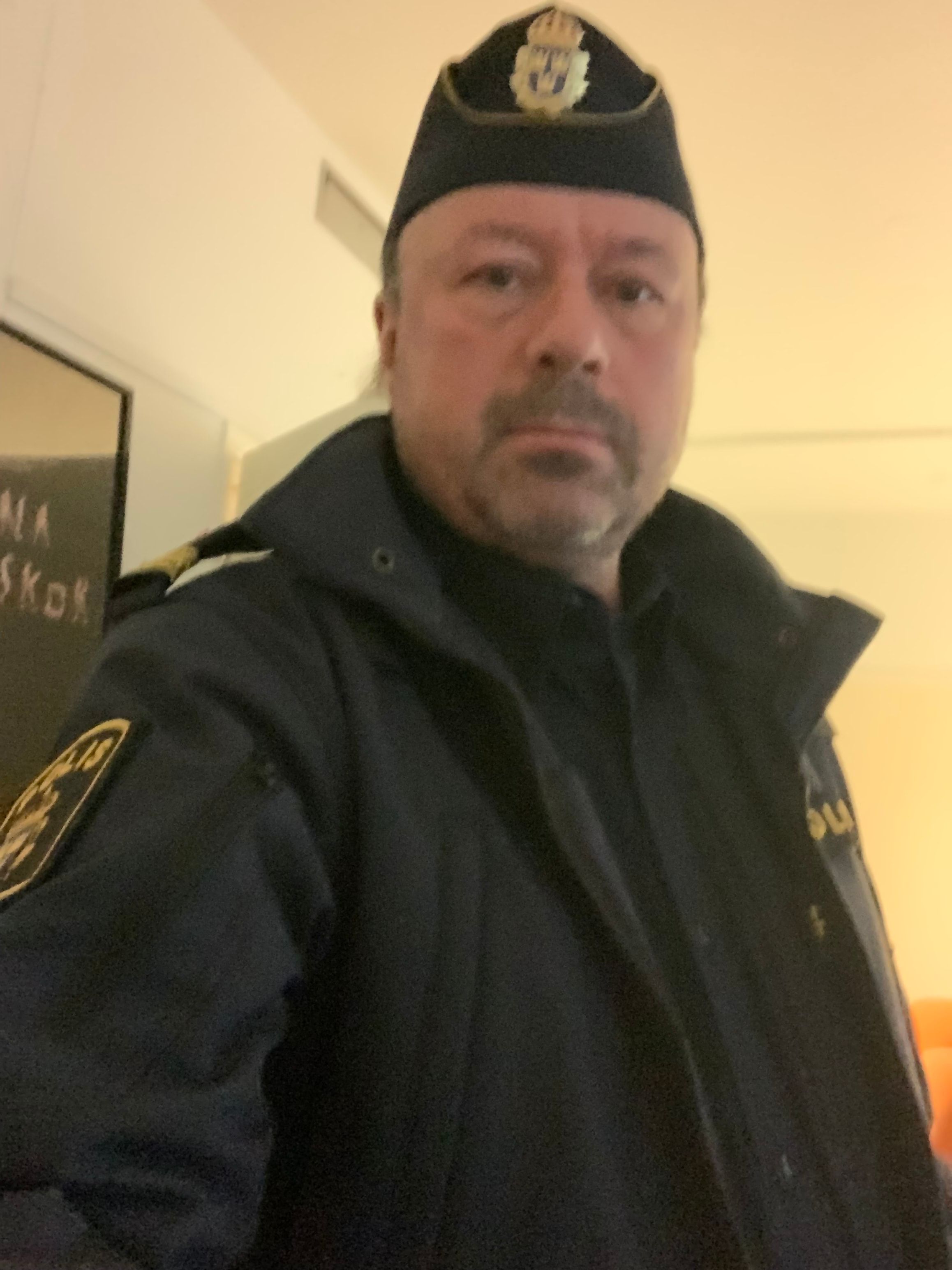 bild 0}