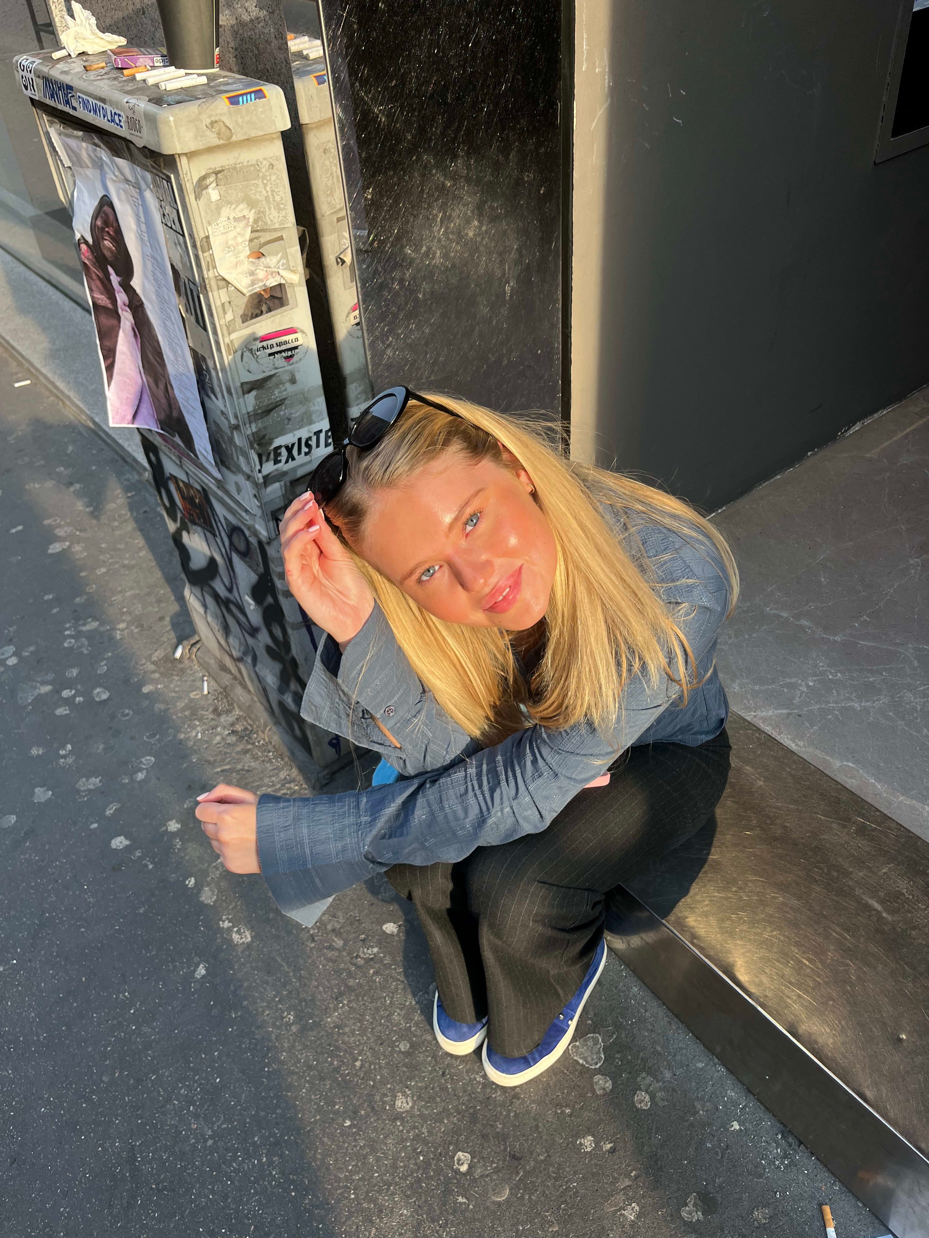 bild 0}