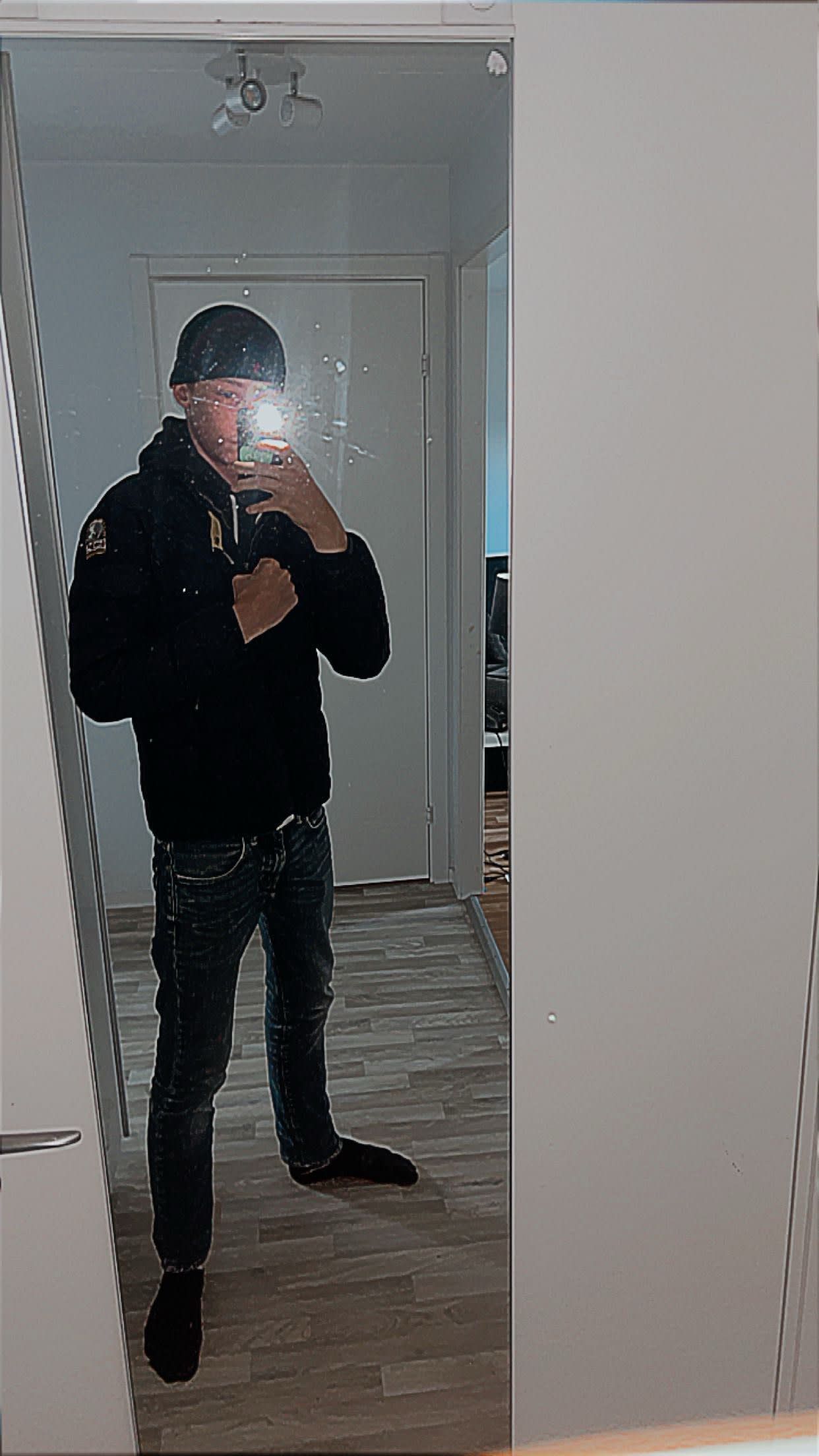 bild 0}