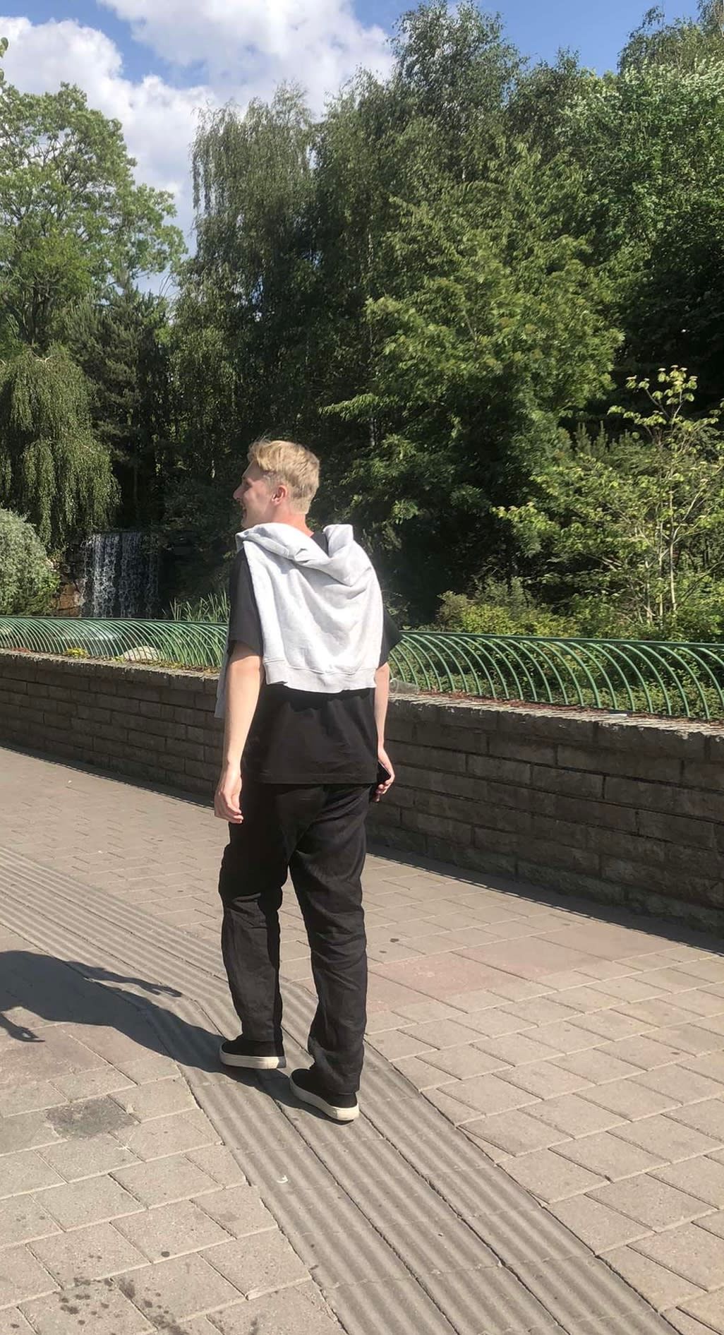 bild 0}