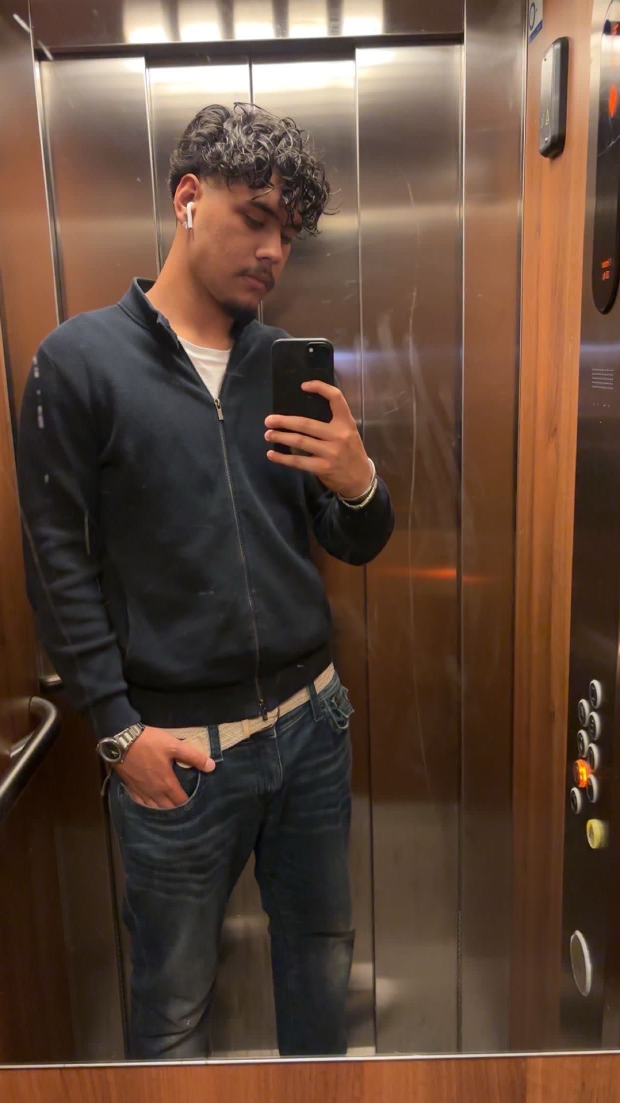 bild 0}
