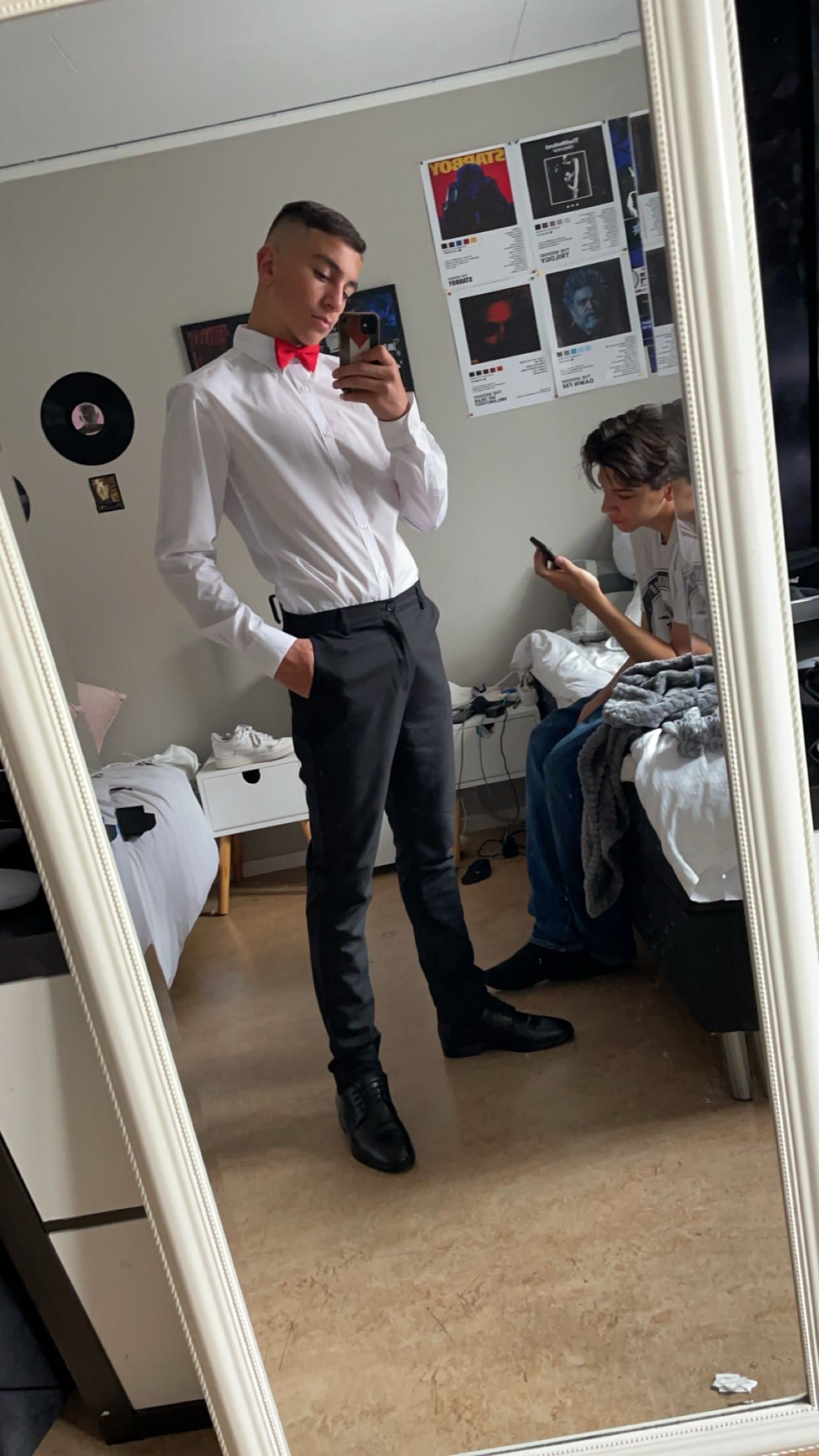 bild 0}