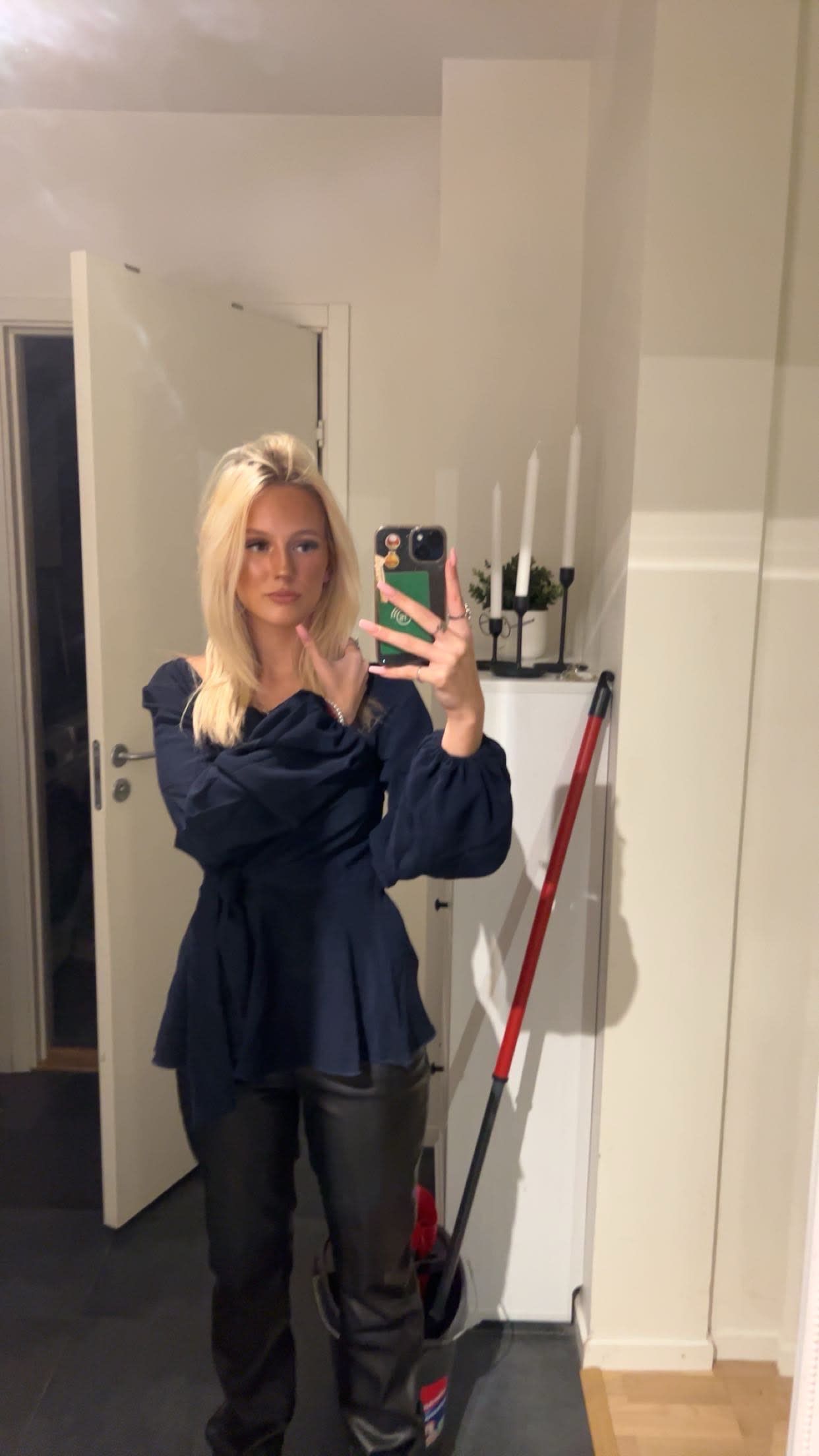 bild 0}