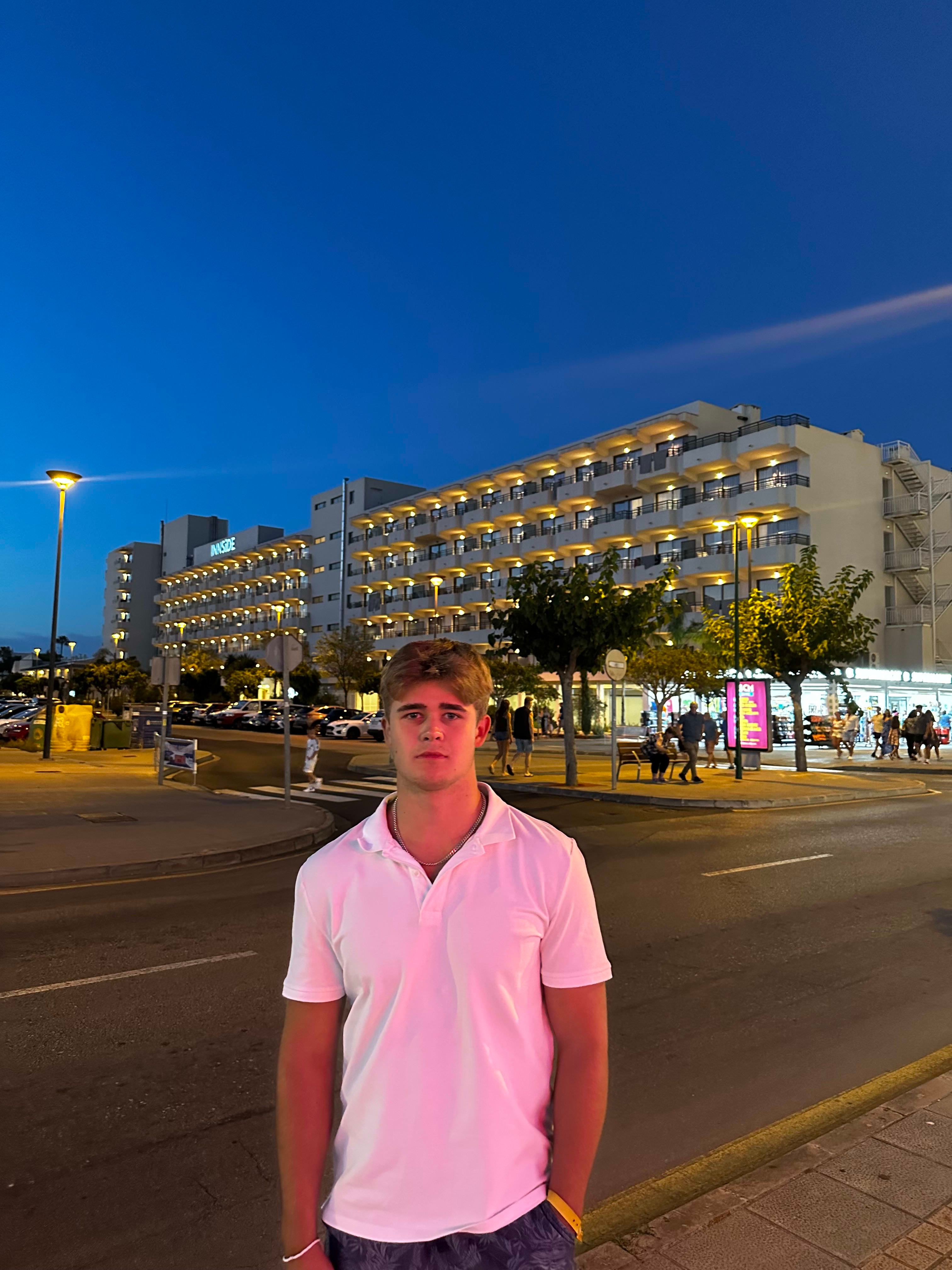 bild 0}