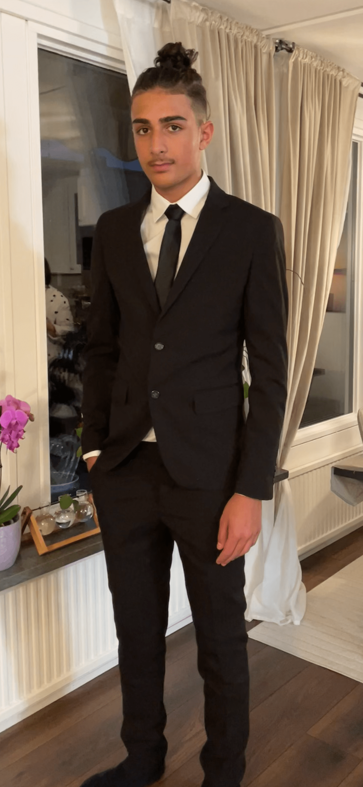 bild 0}