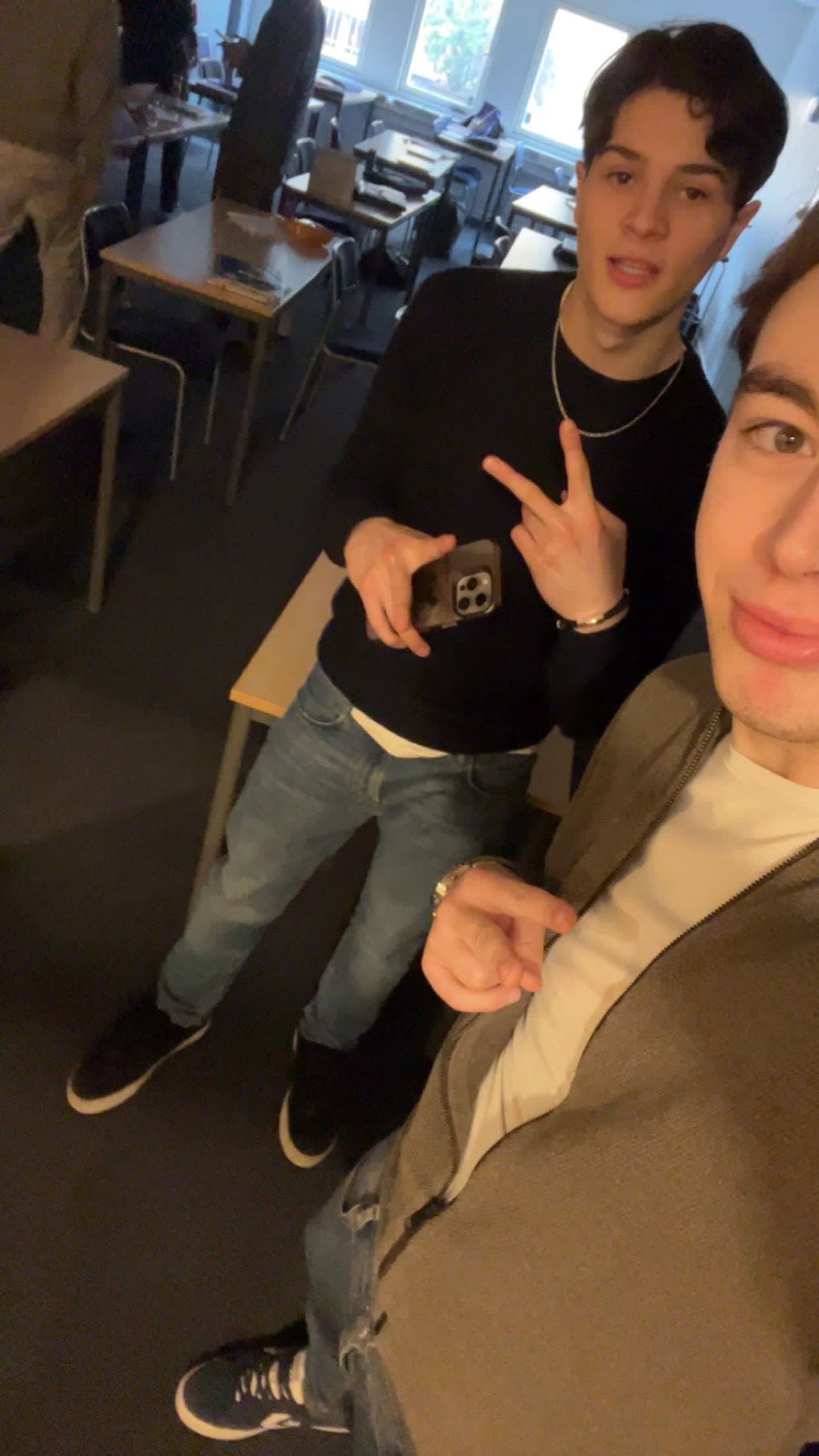 bild 0}