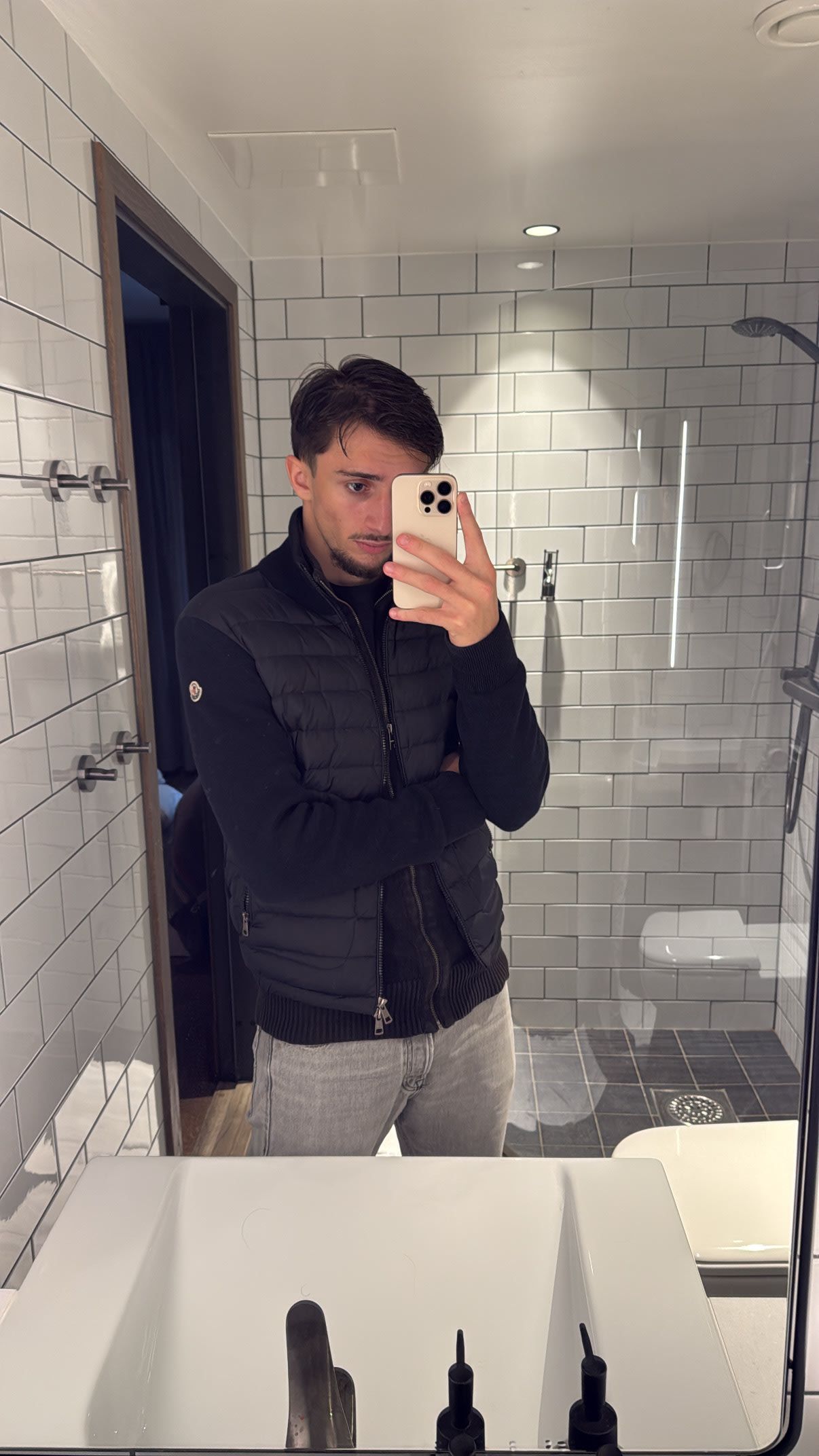 bild 0}