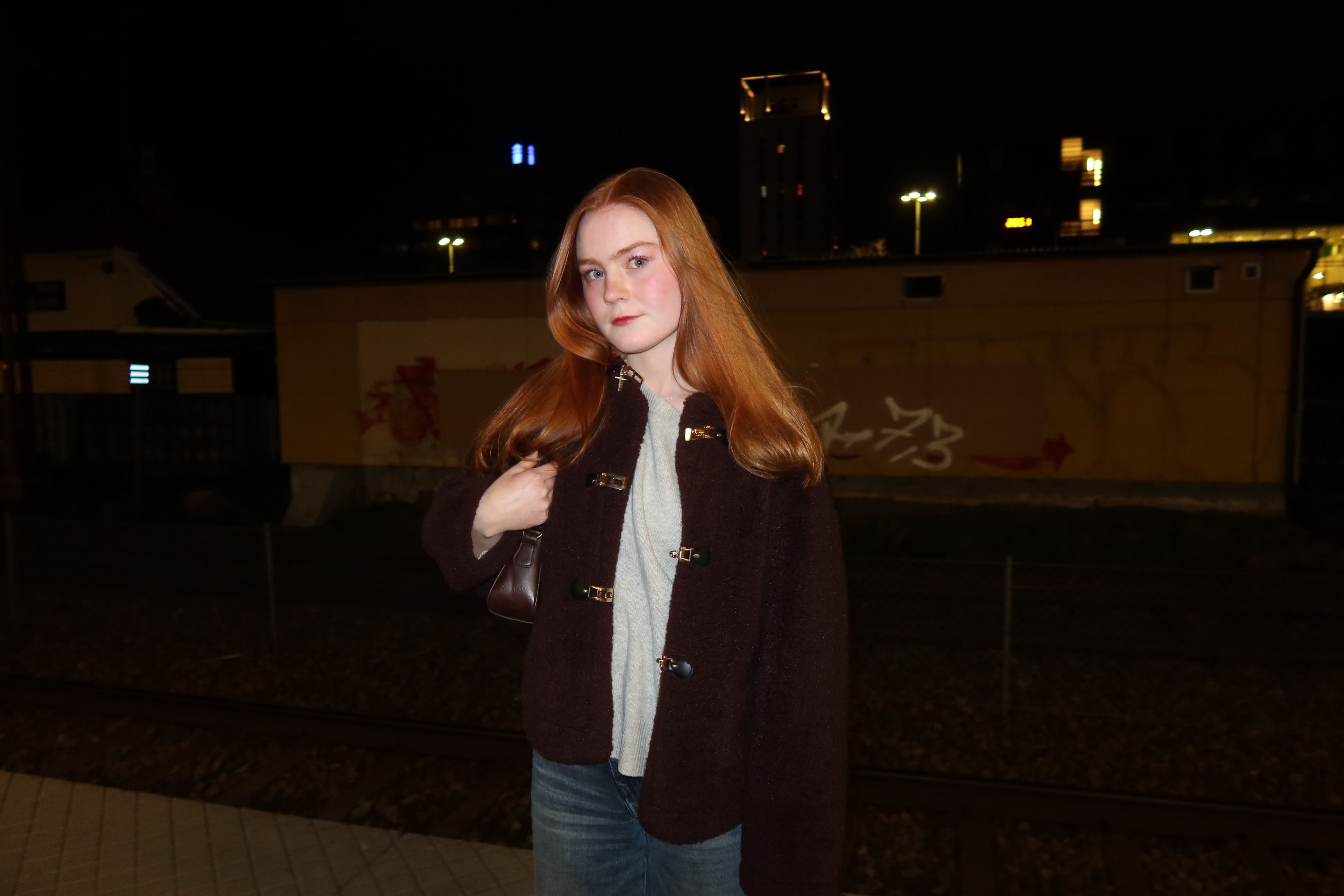 bild 0}