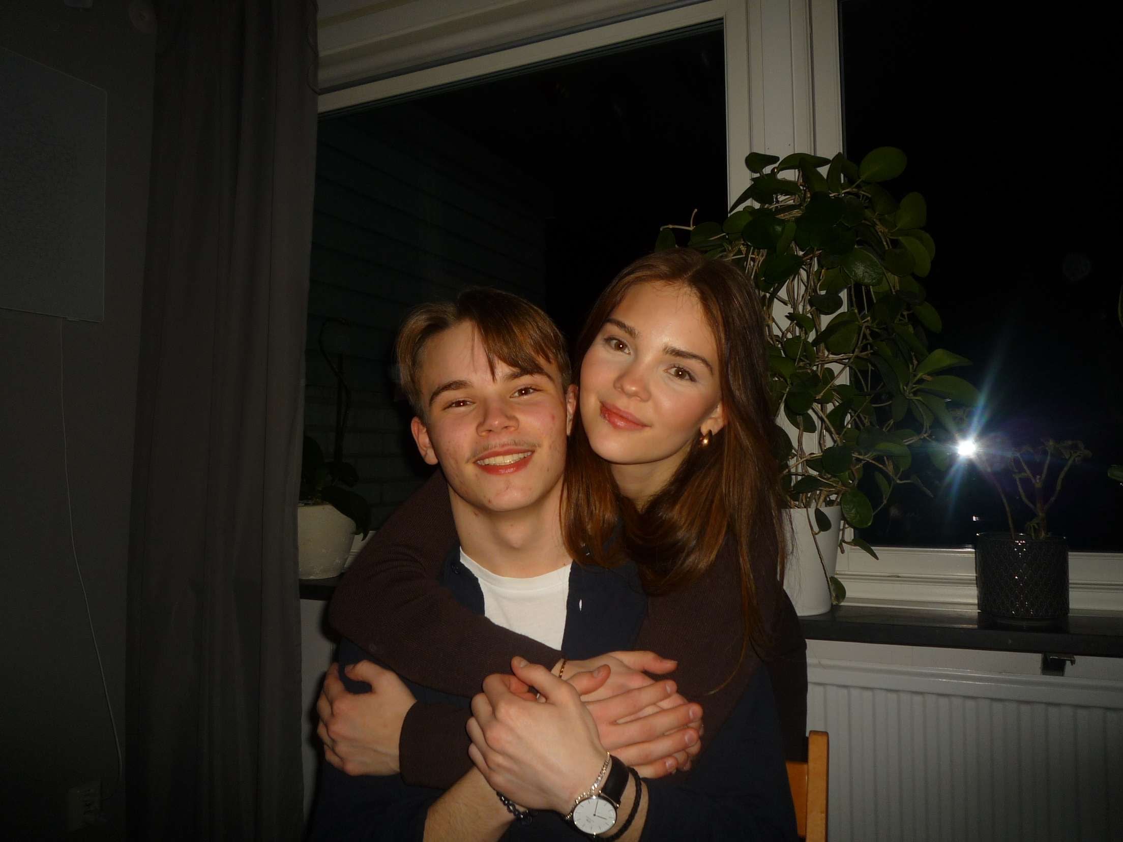 bild 0}