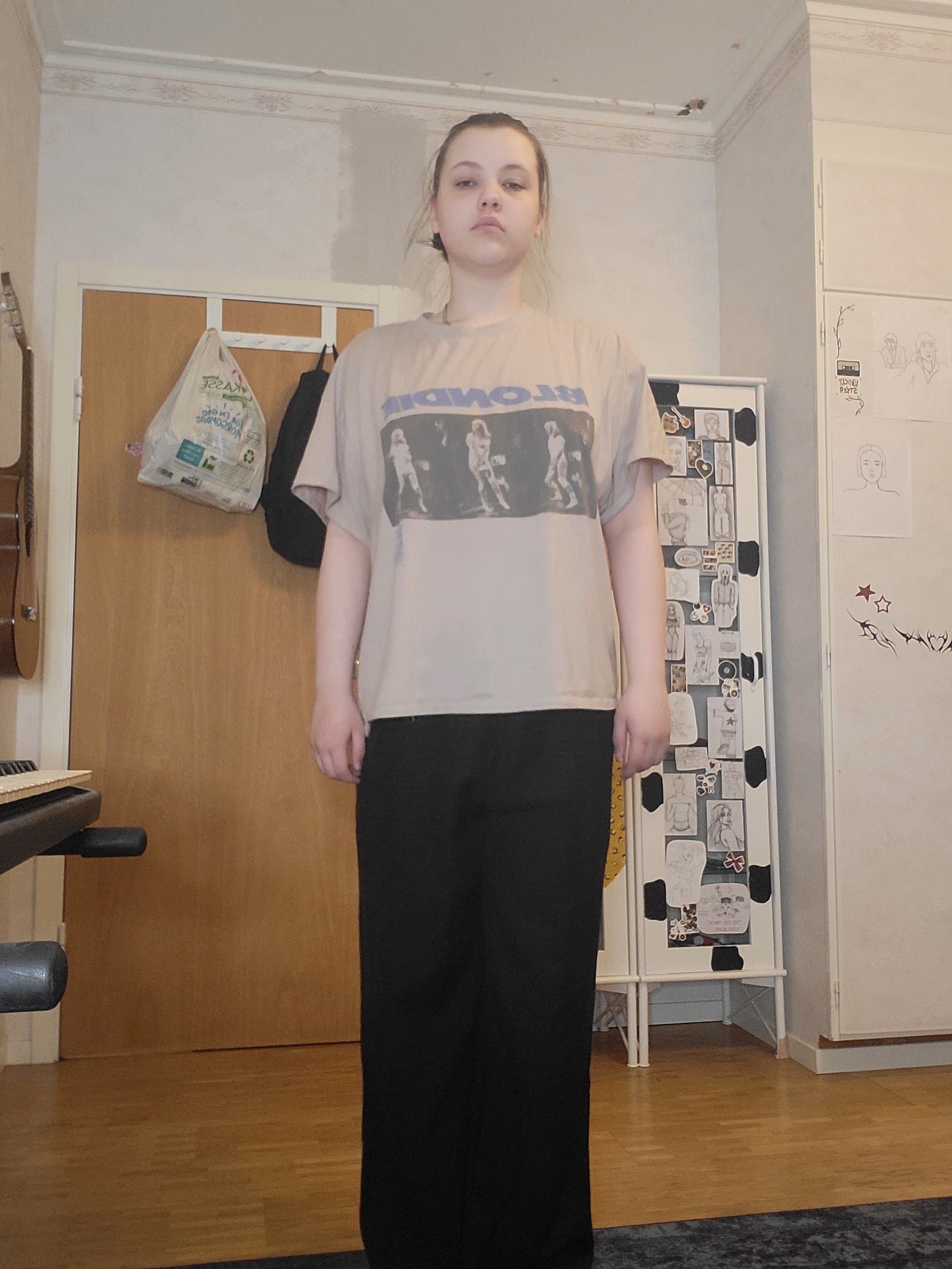 bild 0}