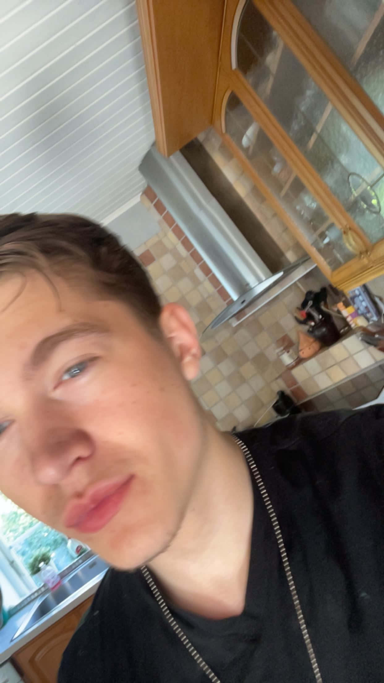 bild 0}