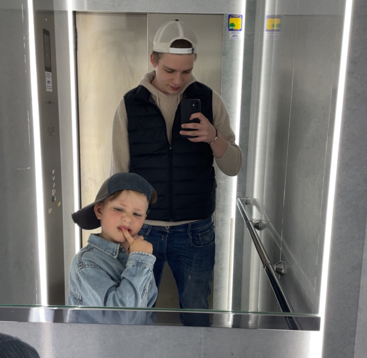 bild 0}