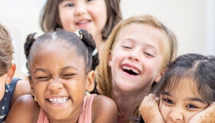 Två syskon, 4 och 7 år, sökes för humoristisk kampanjfilm