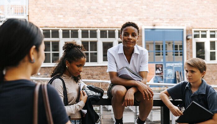 13–14-åringar sökes till fotografering för bildbyrå – tema högstadiet (21 april, Nacka)