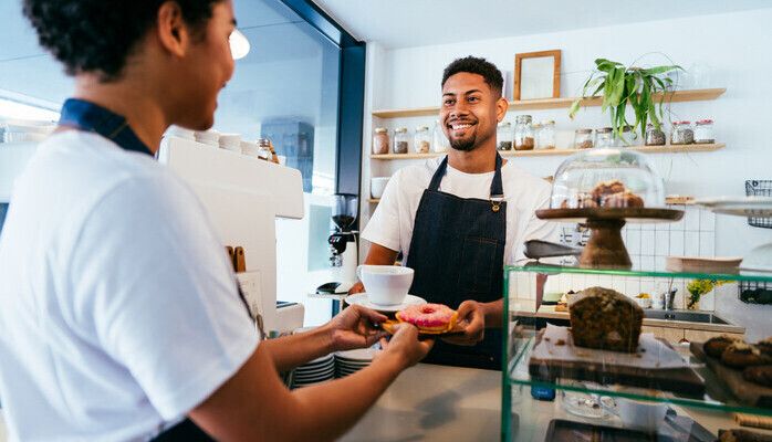 Män och kvinnor 30–50 år sökes som statister till reklamfilm i Stockholm (31/3)