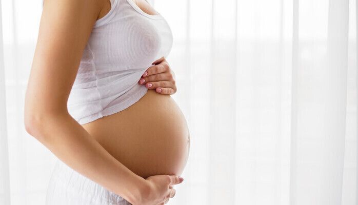 Gravid kvinna, bebis och småbarnsfamilj sökes för fotografering 26/5 i Stockholm