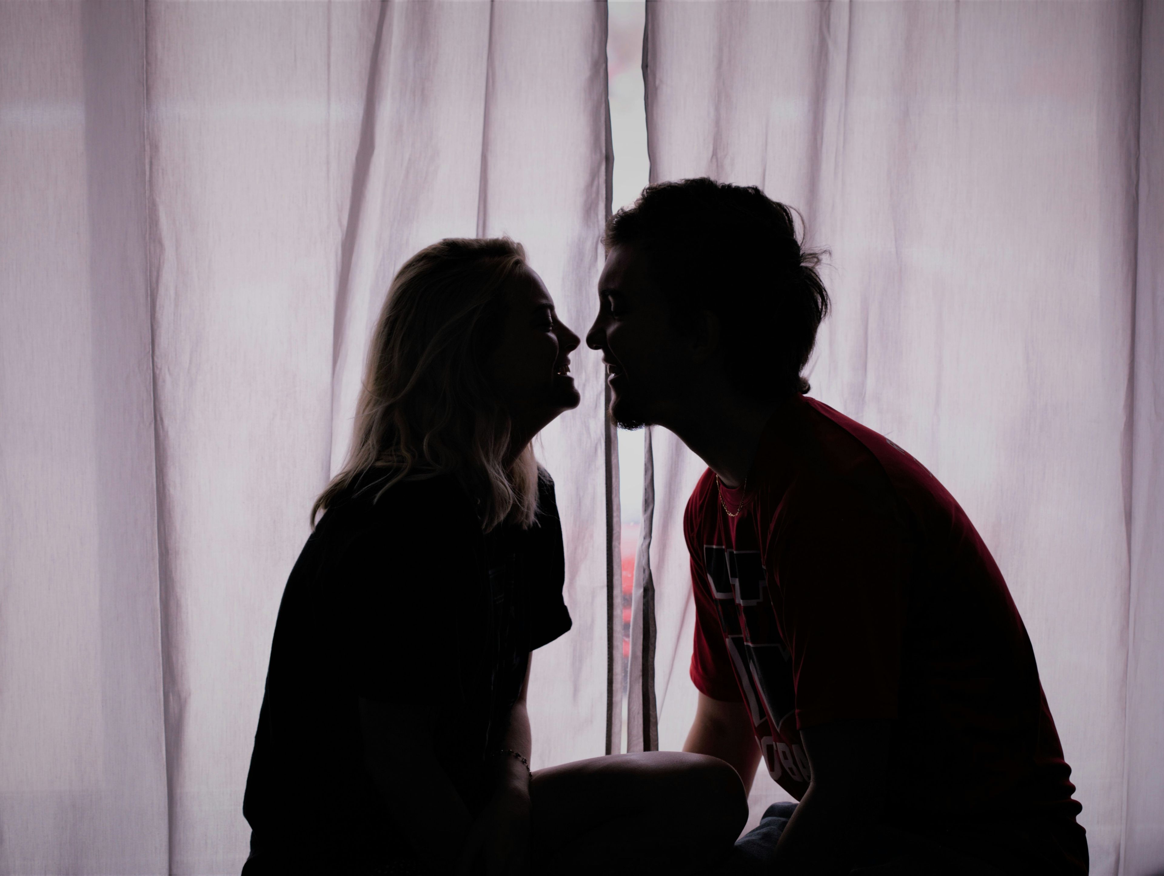  Par sökes till reklamfilm/bilder för kondomer