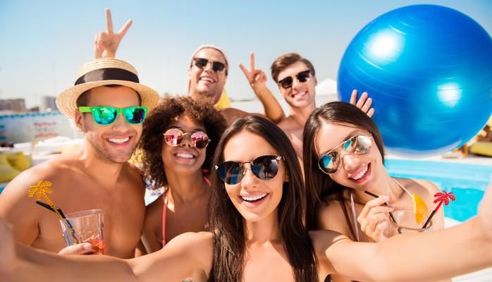 Män och kvinnor 25-40 år till mindre roller sökes till reklamfilm för juicemärke