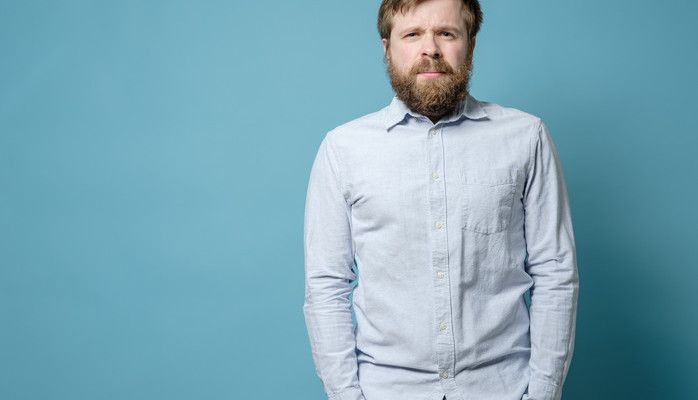 Man 40-55 år med kamera/skådespelarvana sökes för norsk reklamfilm