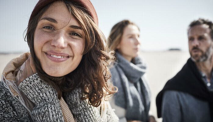 Kvinnlig och manlig skådespelare från USA/Kanada med engelska som modersmål sökes för reklamproduktion i Italien