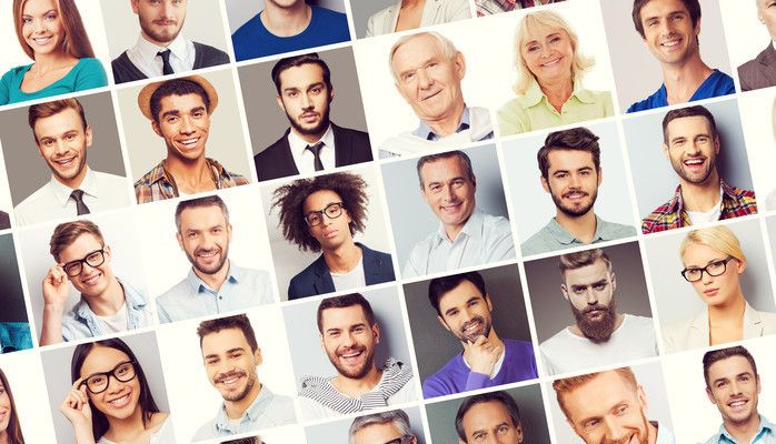 Imorgon-Kvinna 40 år till en middags-video scen