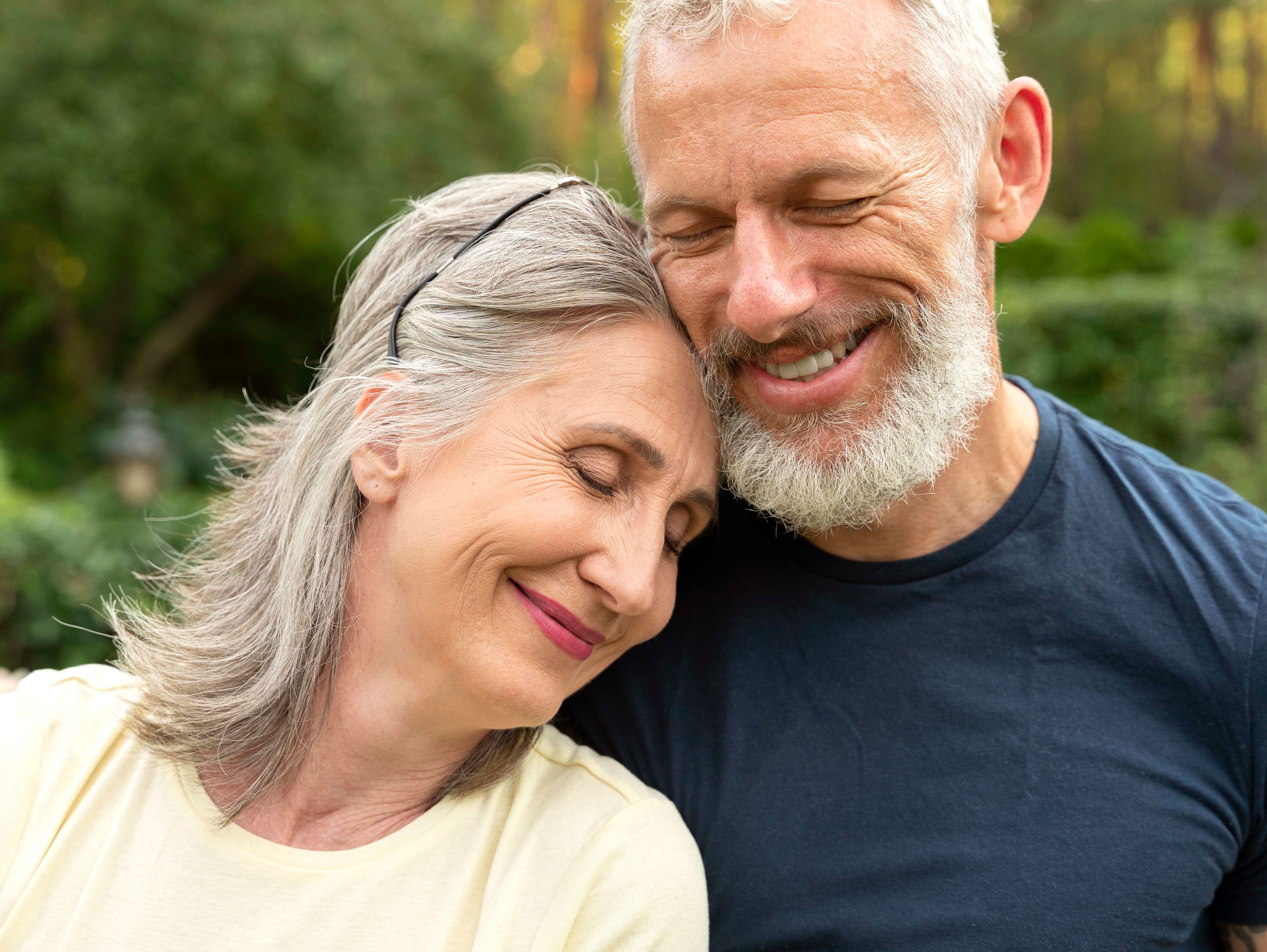 Män och kvinnor 40-65 år sökes till reklamfilm för närbutikskedja, inspelning i rumänien