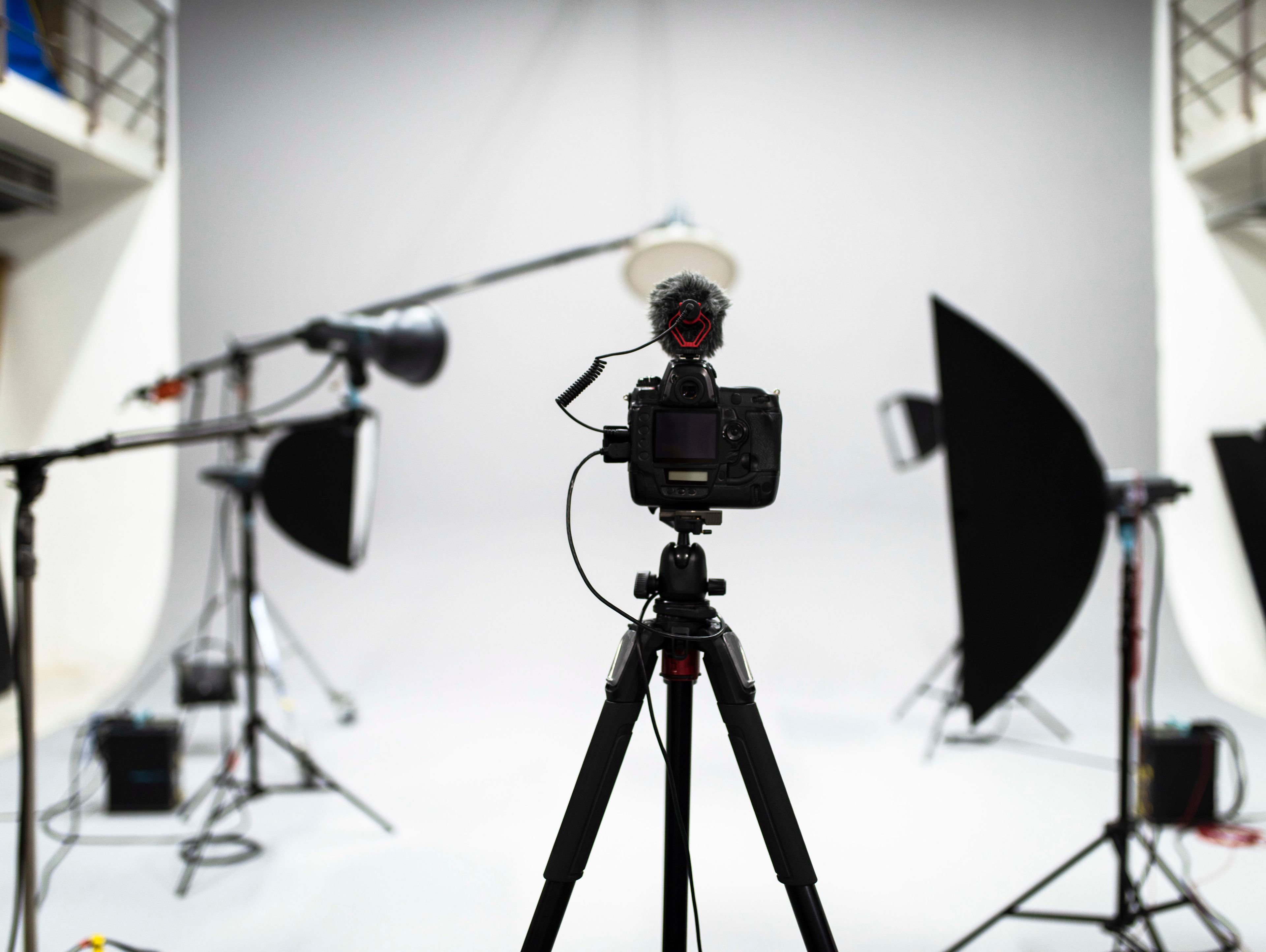 2 manliga skådespelare sökes till film om samtalsklimatet i sociala medier.