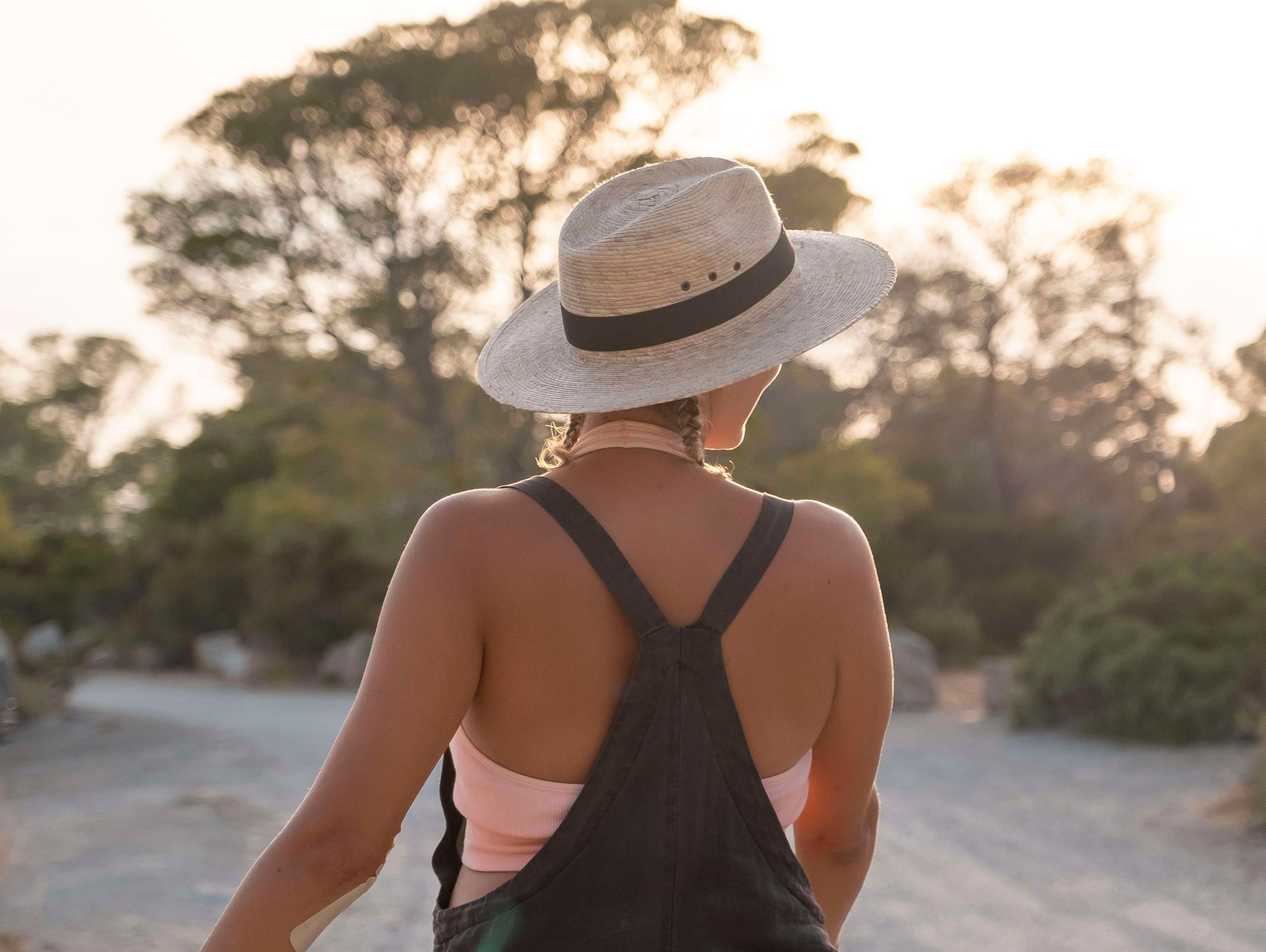 Tjej som kan prata brittiska / australiensiska 