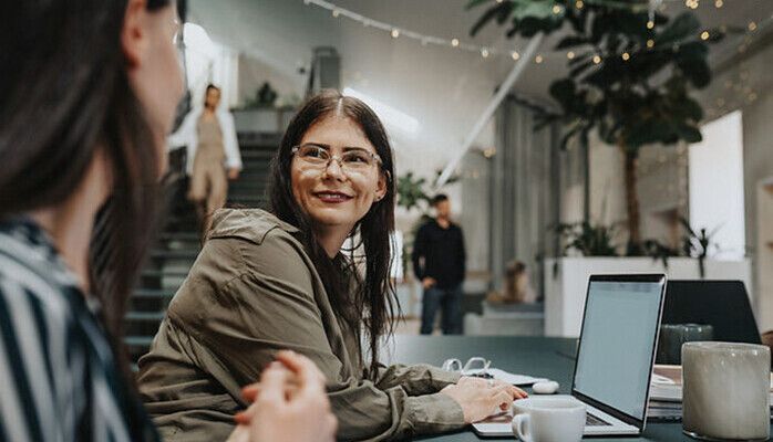 Modeller 28-50 år sökes för fotografering på tema "Kreativt kontor" i Stockholm den 18 oktober