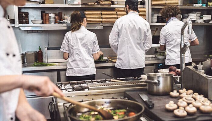 Personer i 25-50-årsåldern sökes till fotografering med tema "restaurangkök" i Göteborg!