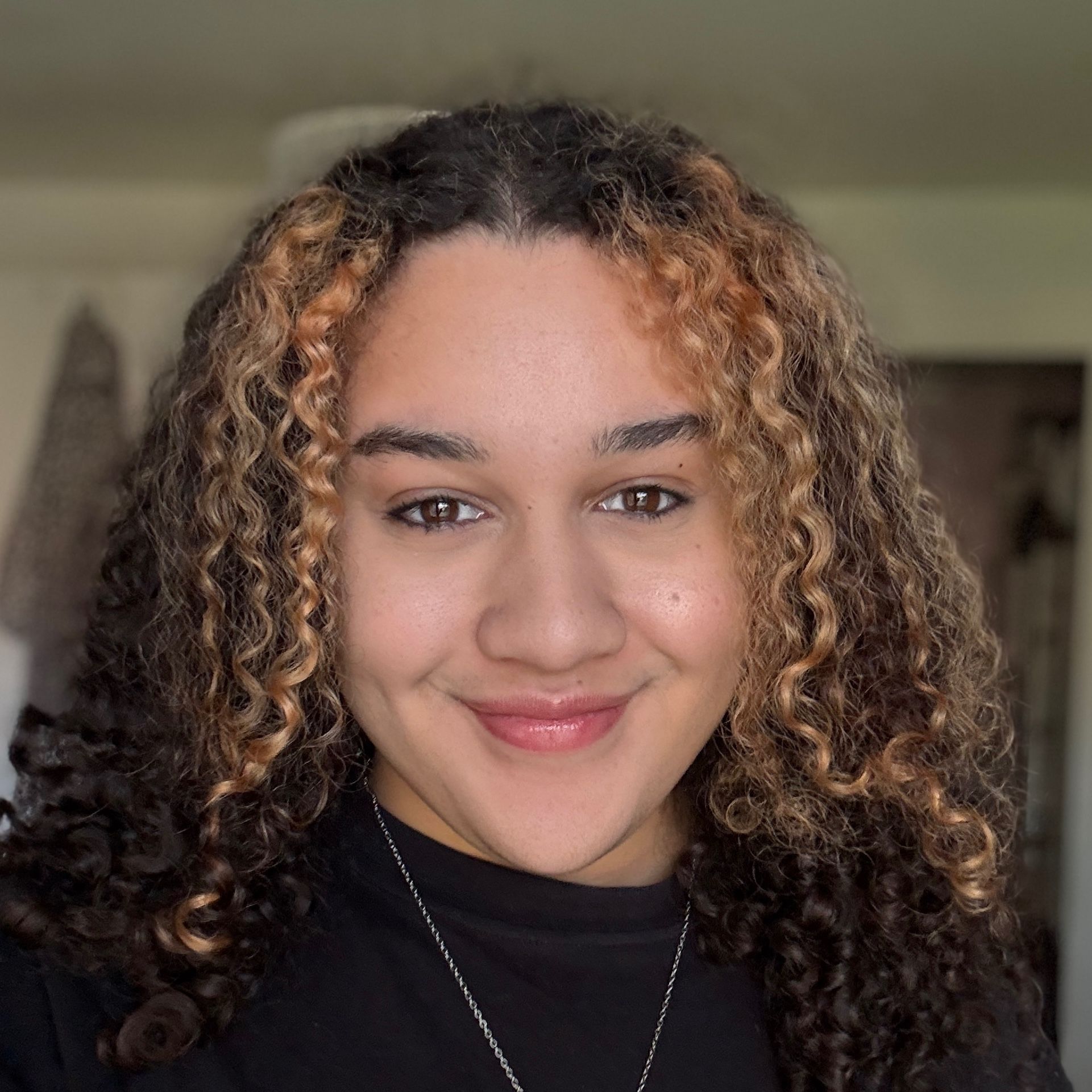 Profilbild för Ezmeralda Anangono Öjrell