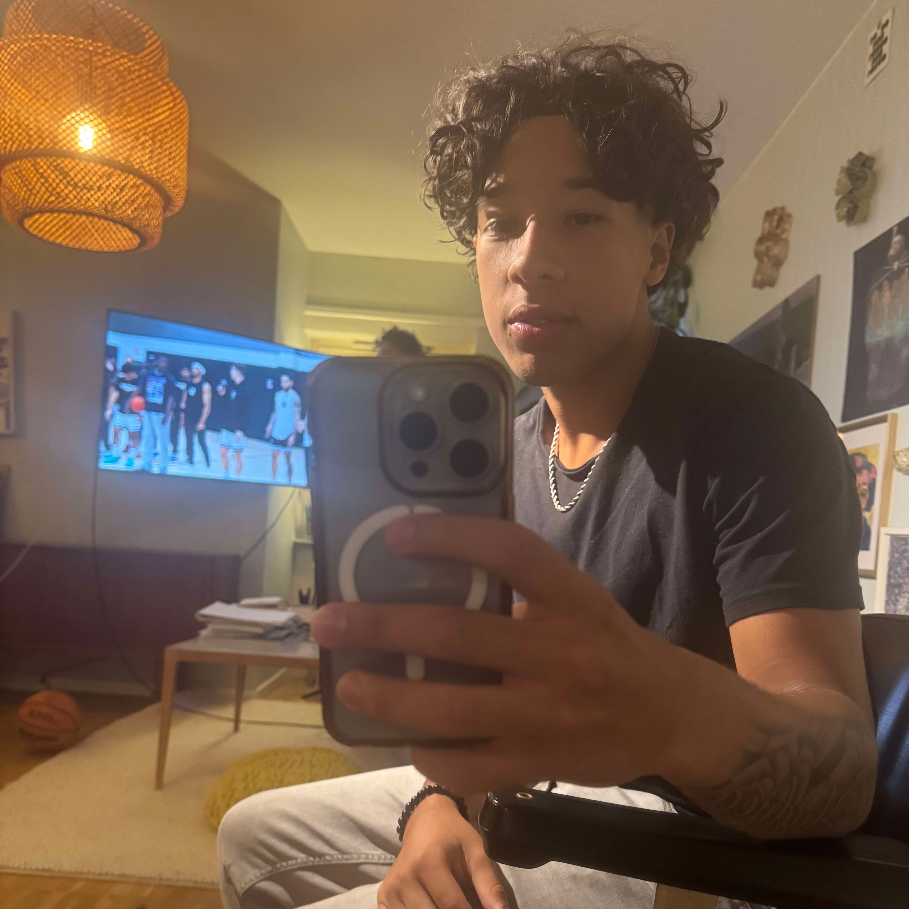Profilbild för Angelov Oviyuzz Ramirez
